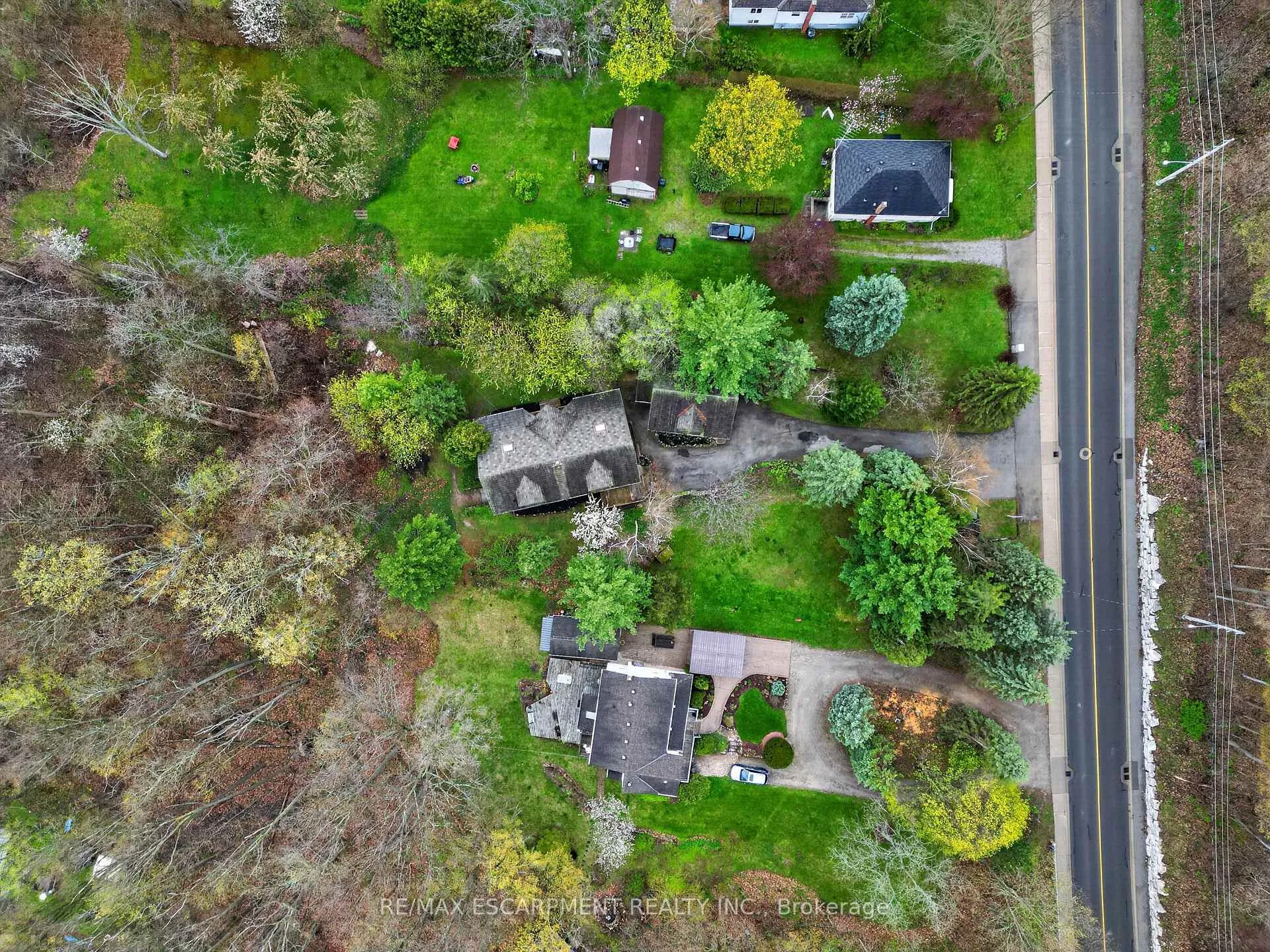 Photo 37 of 61 Mountain Road, Grimsby, Grimsby East — HOMEH