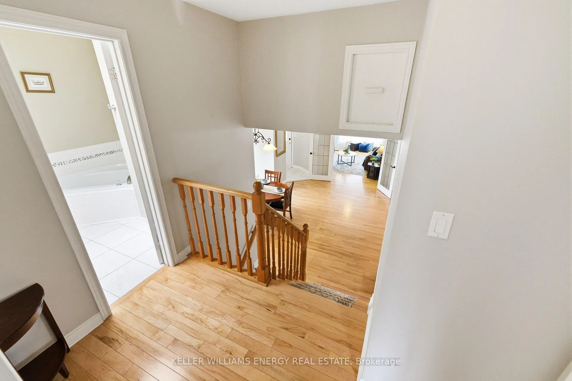 Photo 23 of 86 Rhonda Boulevard, Clarington, Bowmanville — HOMEH