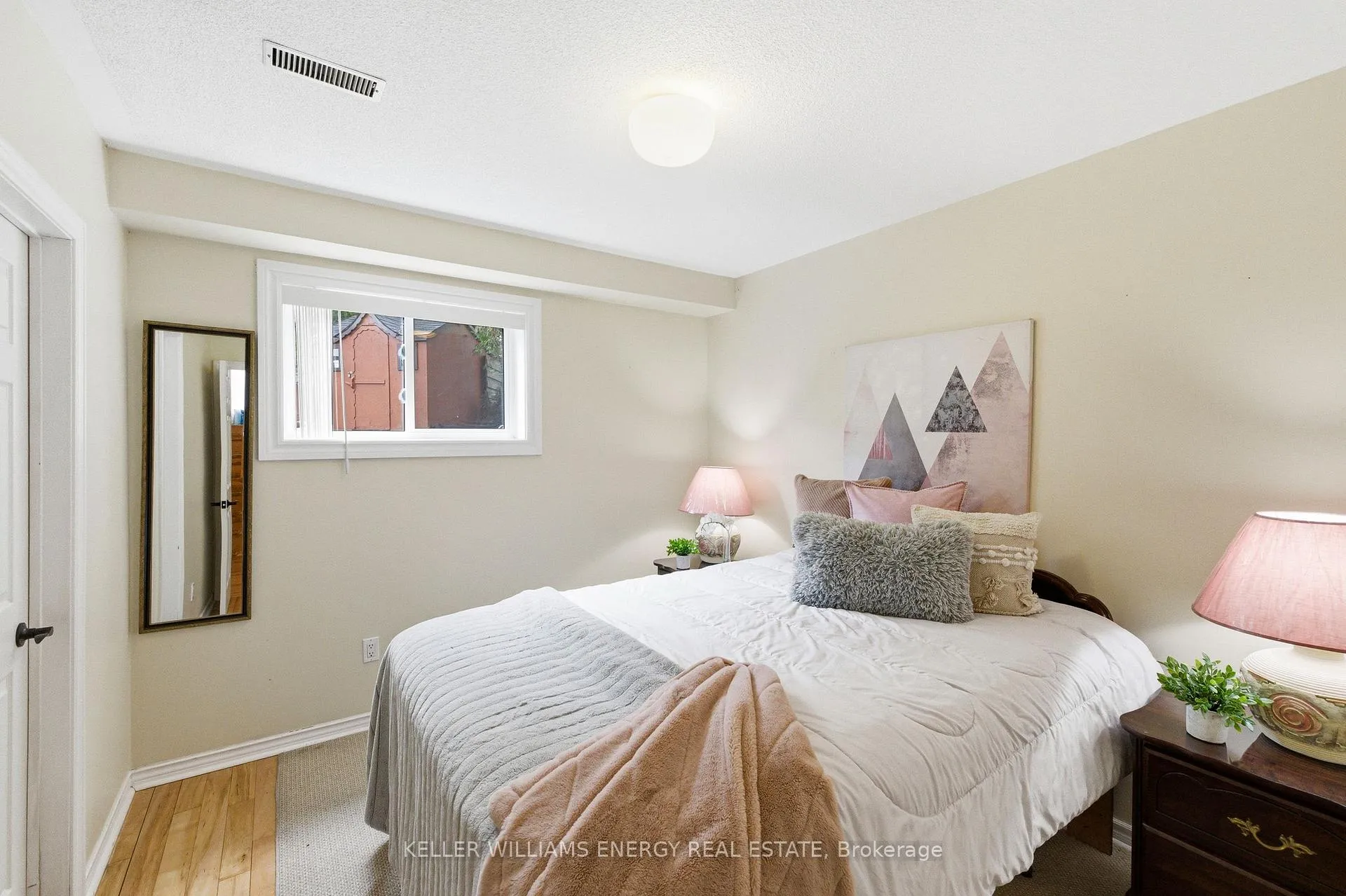 Photo 24 of 86 Rhonda Boulevard, Clarington, Bowmanville — HOMEH