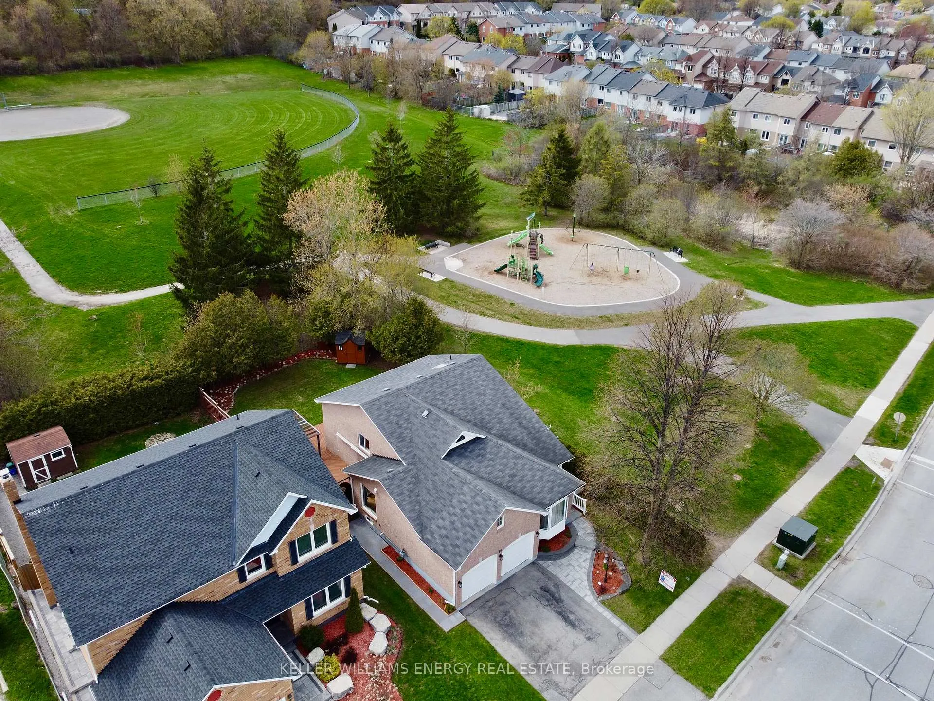 Photo 42 of 86 Rhonda Boulevard, Clarington, Bowmanville — HOMEH