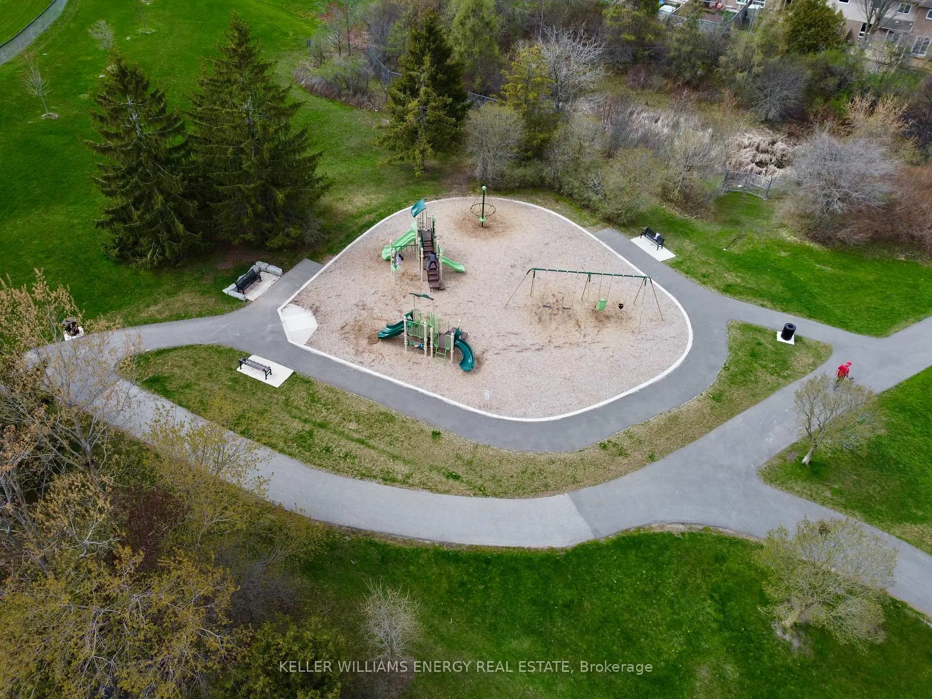 Photo 43 of 86 Rhonda Boulevard, Clarington, Bowmanville — HOMEH