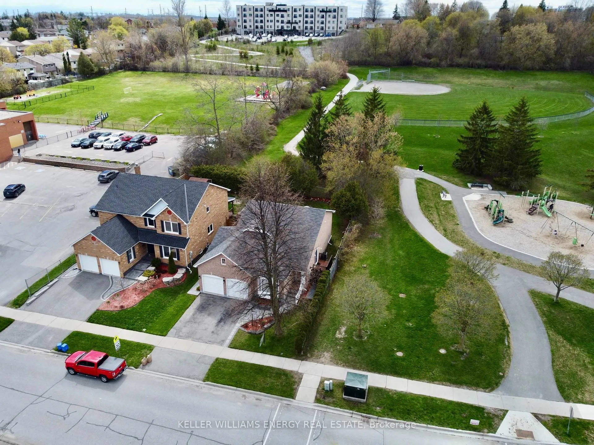 Photo 44 of 86 Rhonda Boulevard, Clarington, Bowmanville — HOMEH