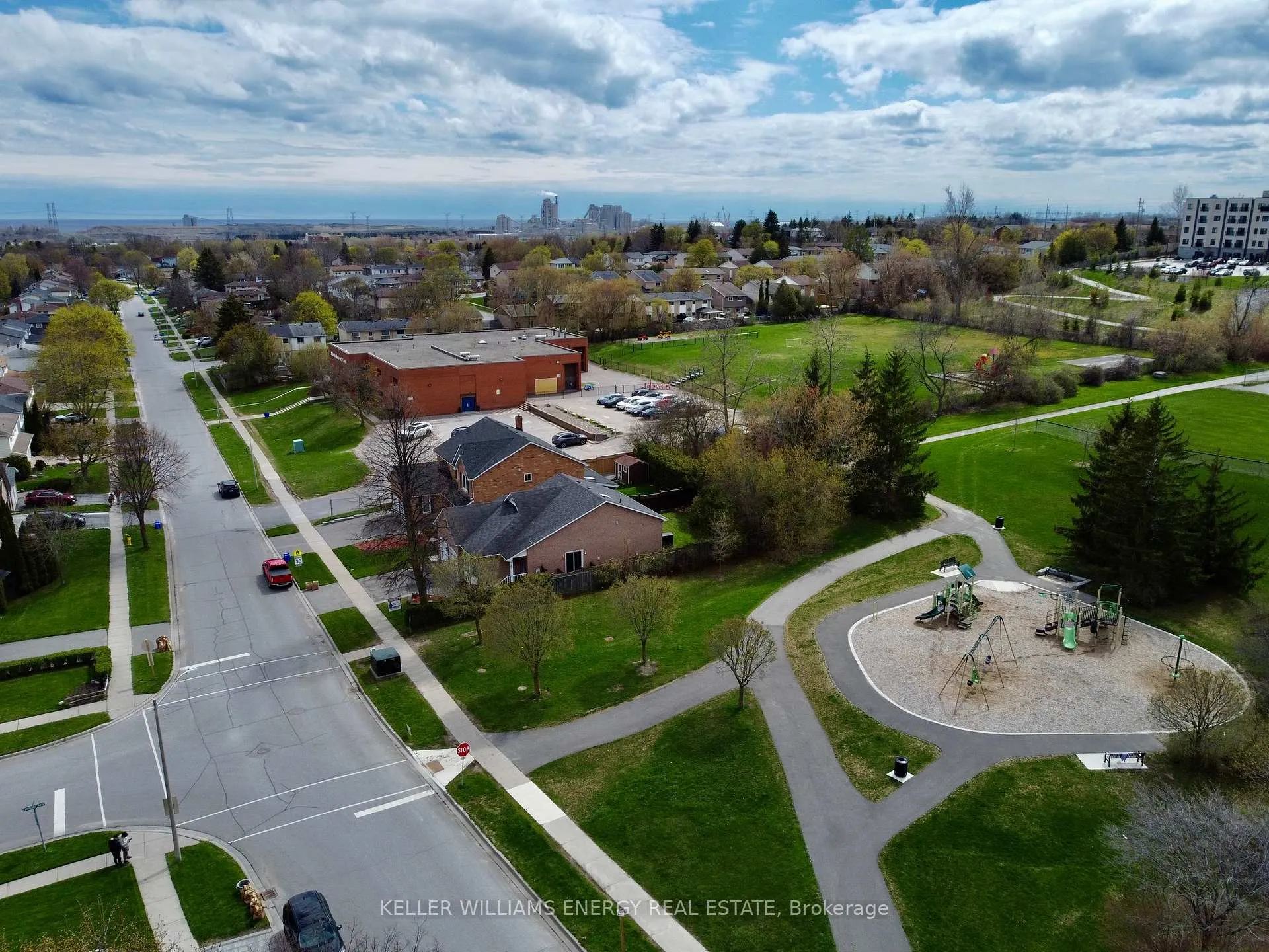 Photo 48 of 86 Rhonda Boulevard, Clarington, Bowmanville — HOMEH
