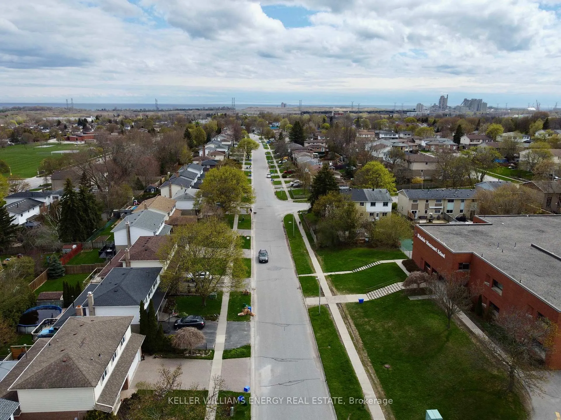 Photo 49 of 86 Rhonda Boulevard, Clarington, Bowmanville — HOMEH