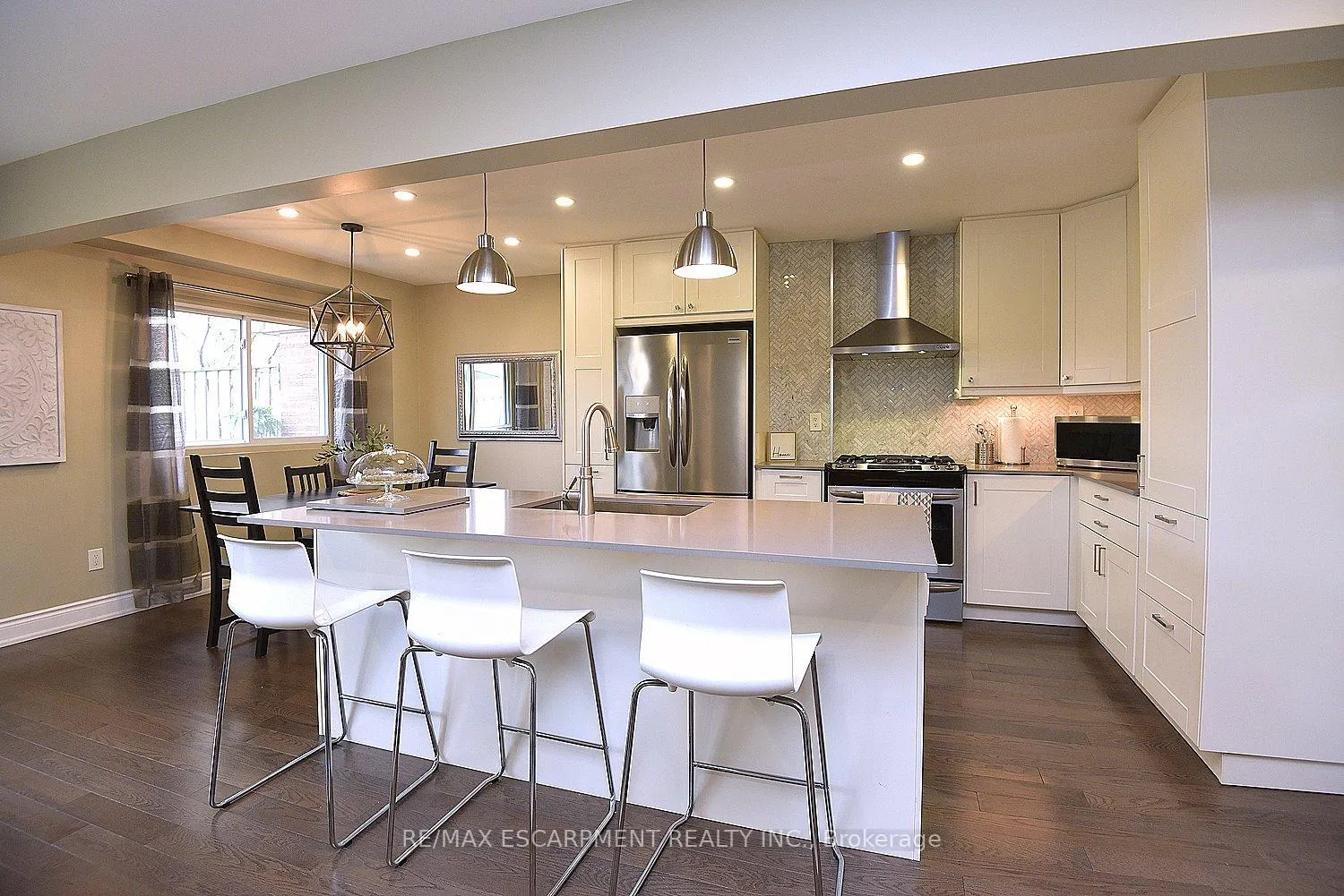 Photo 16 of Unit 1, 477 Woodview Road, Burlington, Roseland — HOMEH