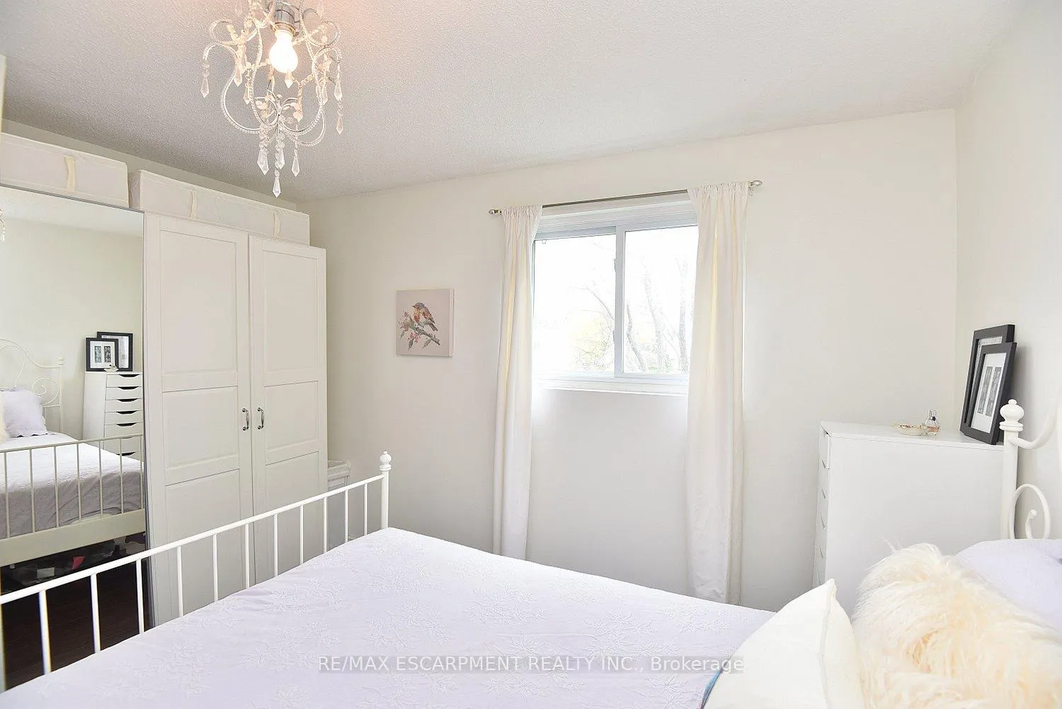 Photo 20 of Unit 1, 477 Woodview Road, Burlington, Roseland — HOMEH