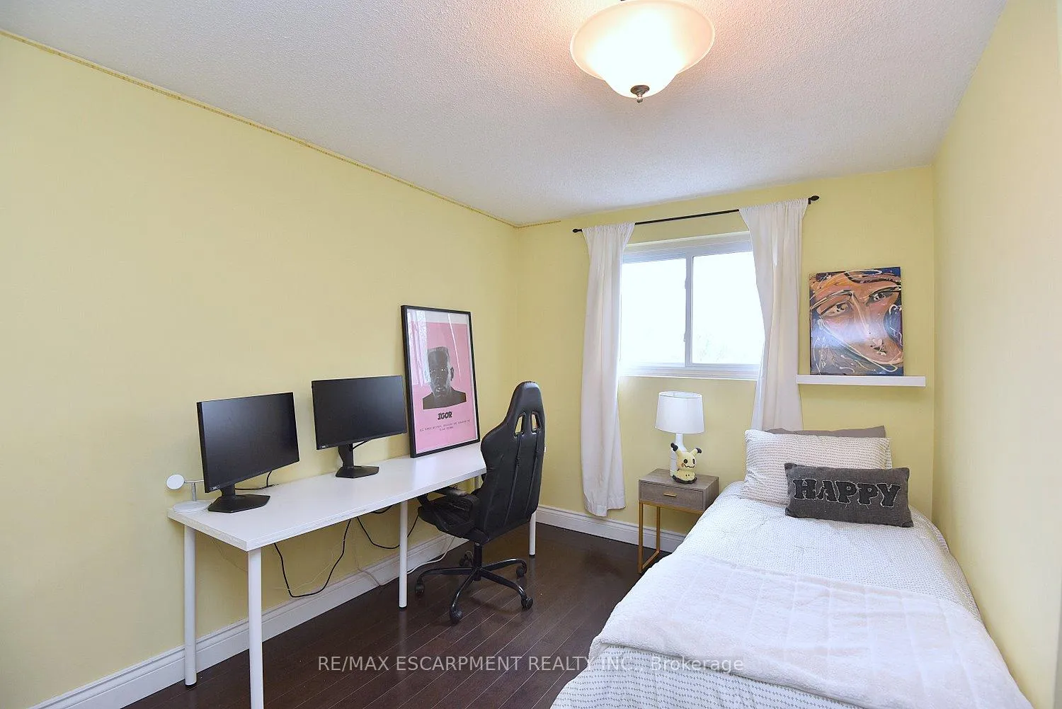 Photo 22 of Unit 1, 477 Woodview Road, Burlington, Roseland — HOMEH
