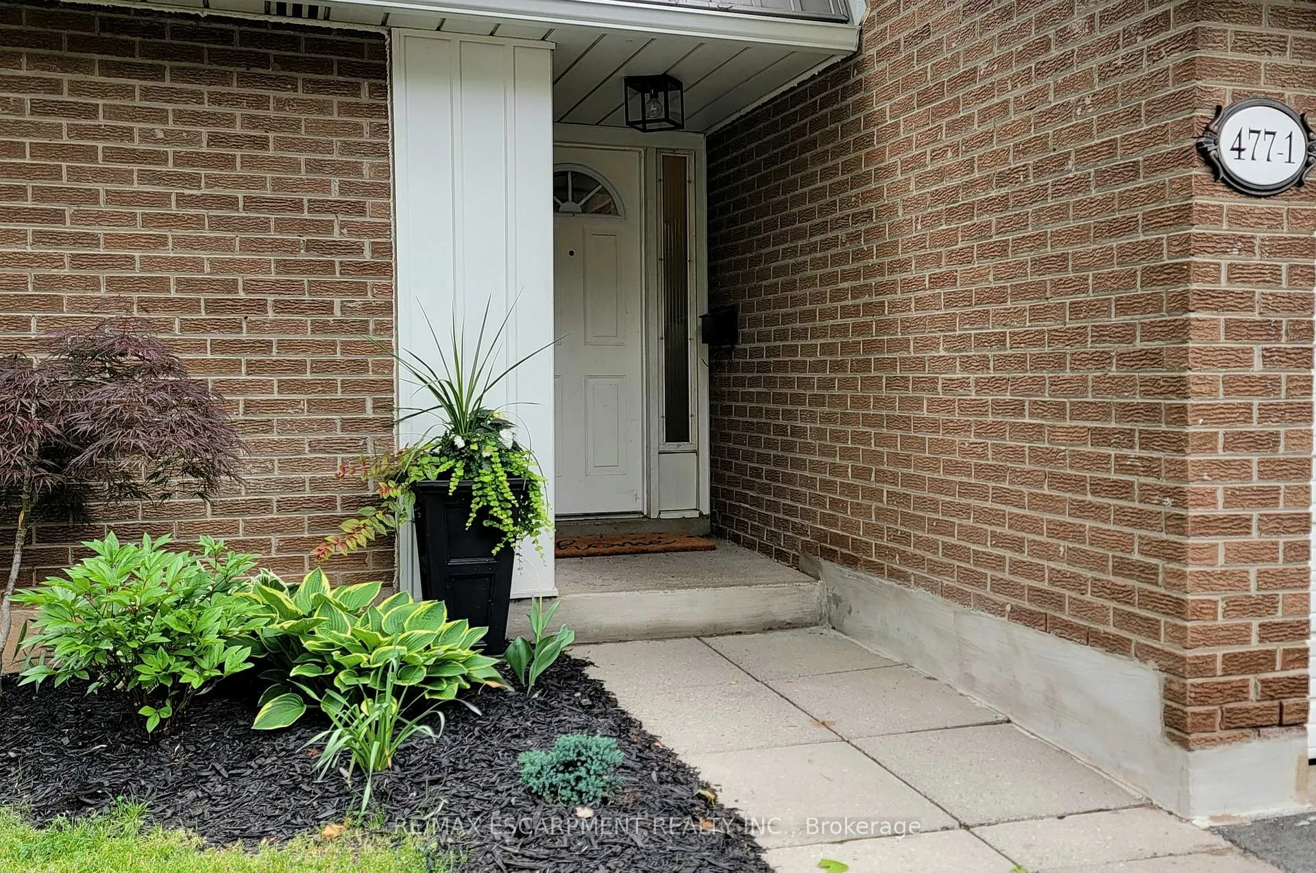 Photo 34 of Unit 1, 477 Woodview Road, Burlington, Roseland — HOMEH