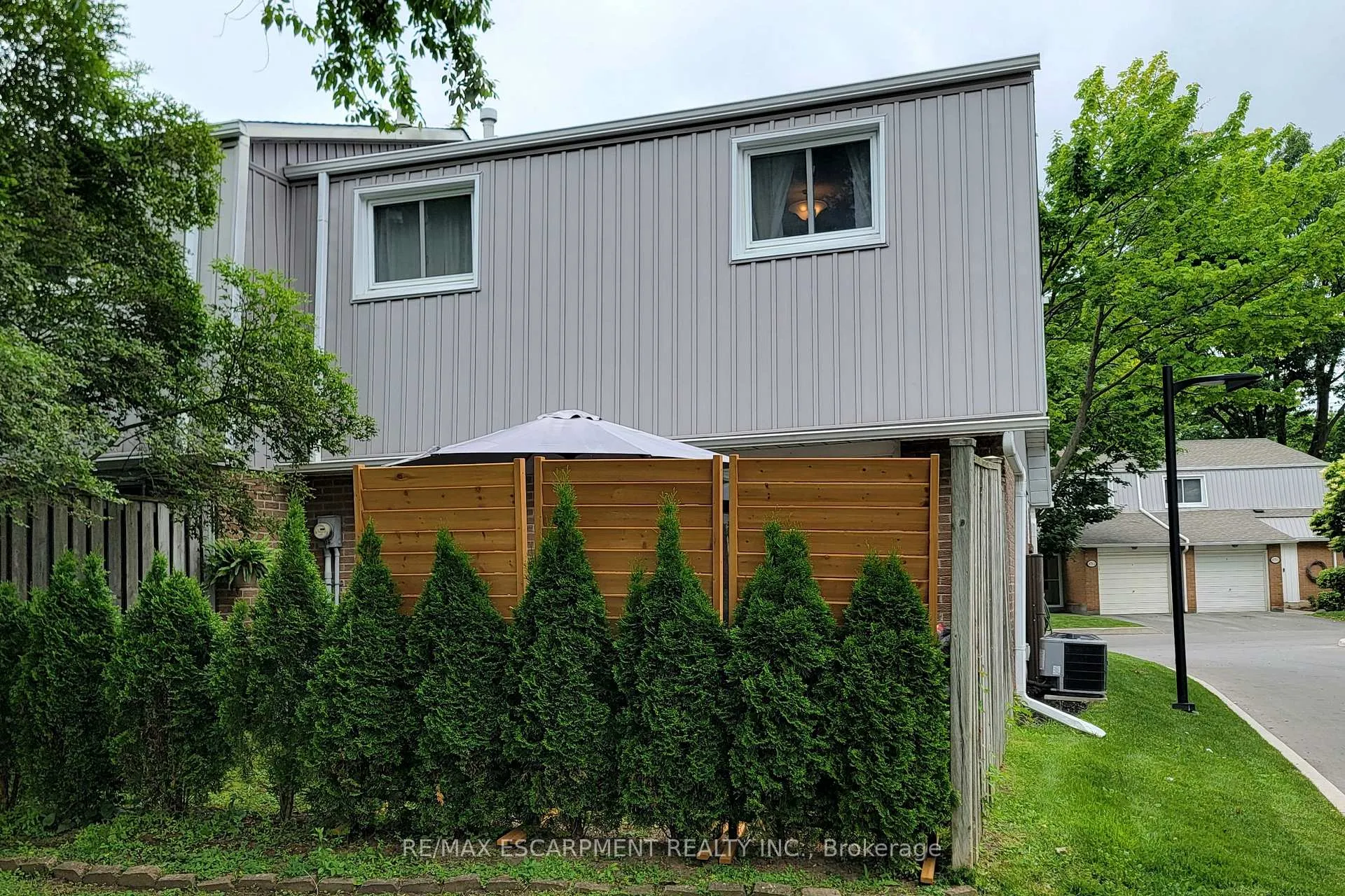 Photo 36 of Unit 1, 477 Woodview Road, Burlington, Roseland — HOMEH