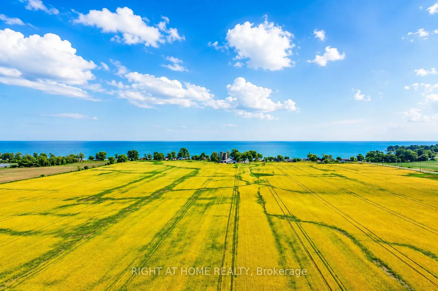 Photo 6 of 1611 Lakeshore Road, Haldimand — HOMEH