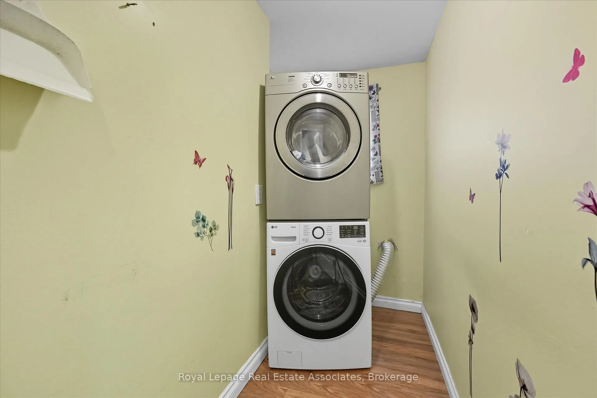 Photo 35 of 107 Billington Crescent, Hamilton, Berrisfield — HOMEH