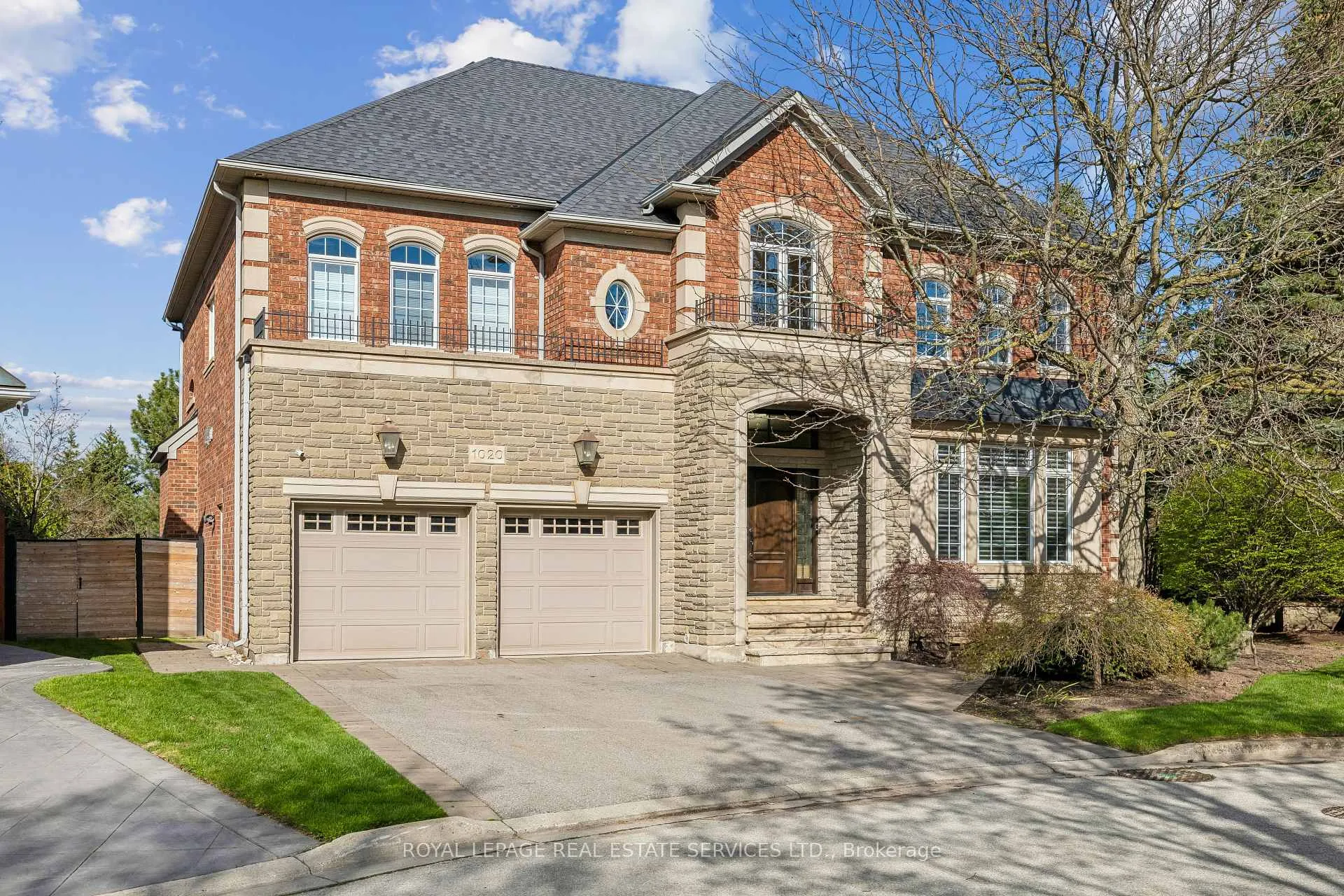 Photo 1 of 1020 Valley Crest Circle, Oakville, River Oaks — HOMEH
