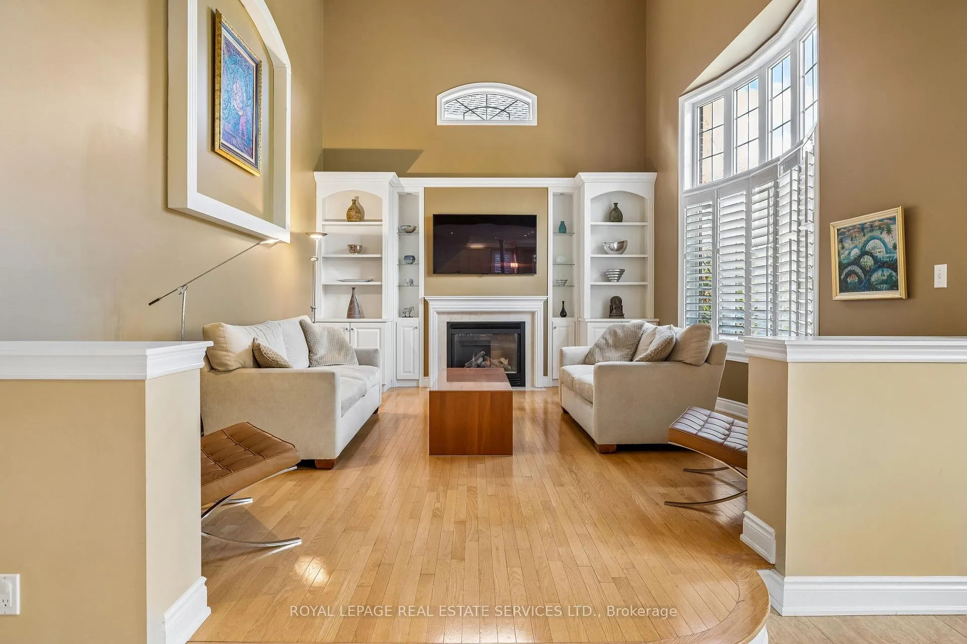 Photo 7 of 1020 Valley Crest Circle, Oakville, River Oaks — HOMEH