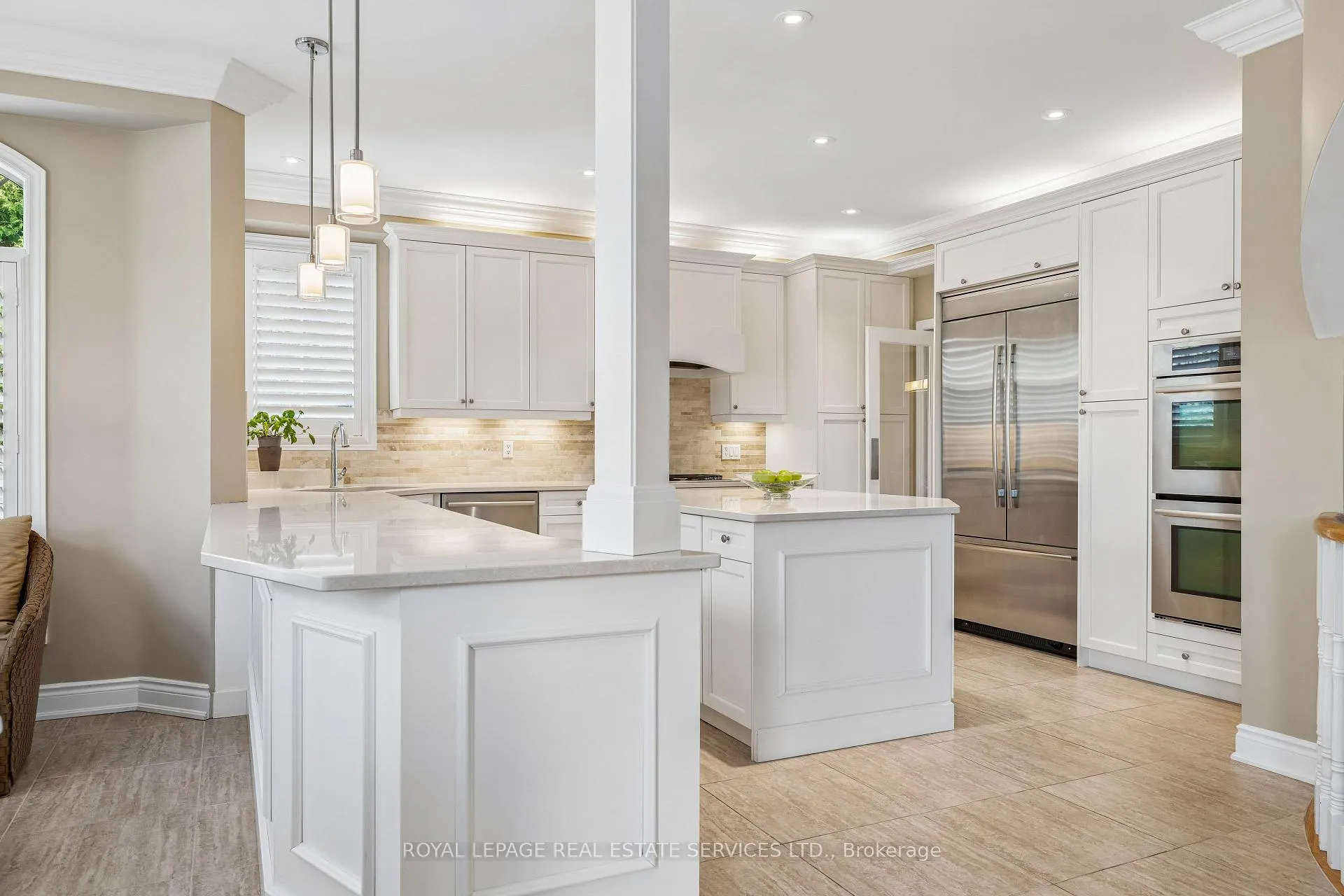Photo 11 of 1020 Valley Crest Circle, Oakville, River Oaks — HOMEH