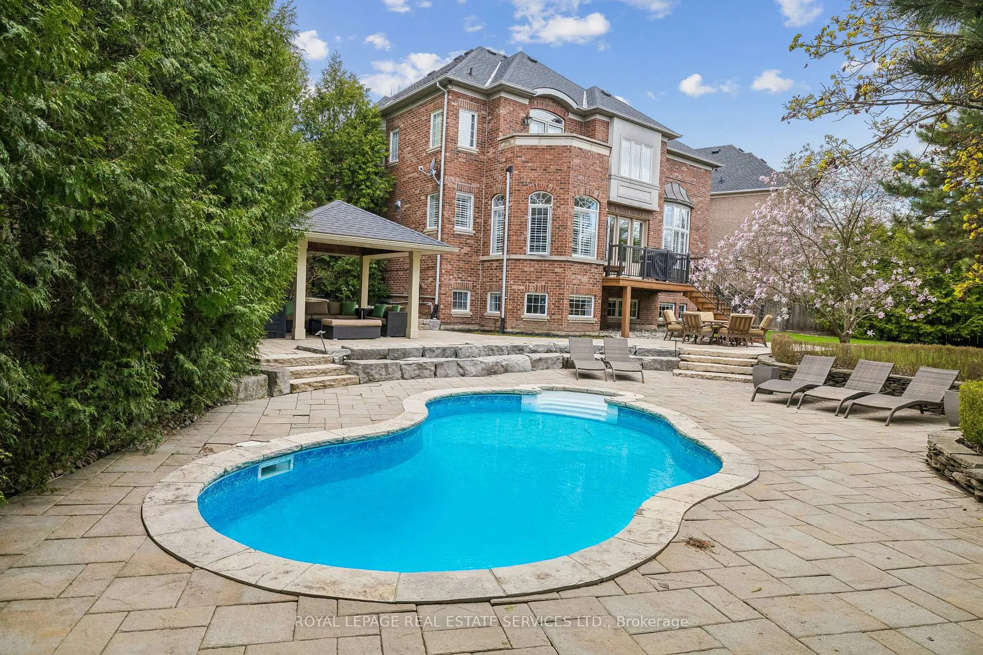 Photo 33 of 1020 Valley Crest Circle, Oakville, River Oaks — HOMEH