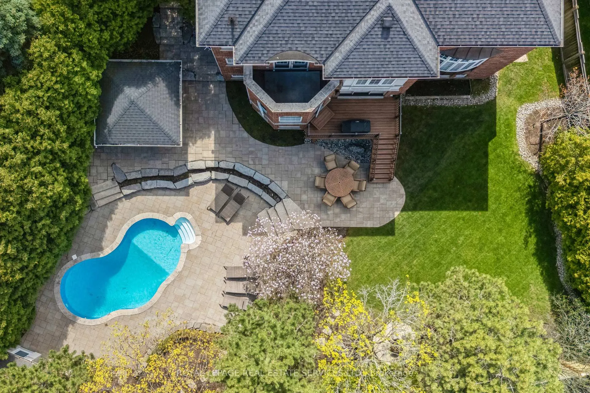 Photo 37 of 1020 Valley Crest Circle, Oakville, River Oaks — HOMEH