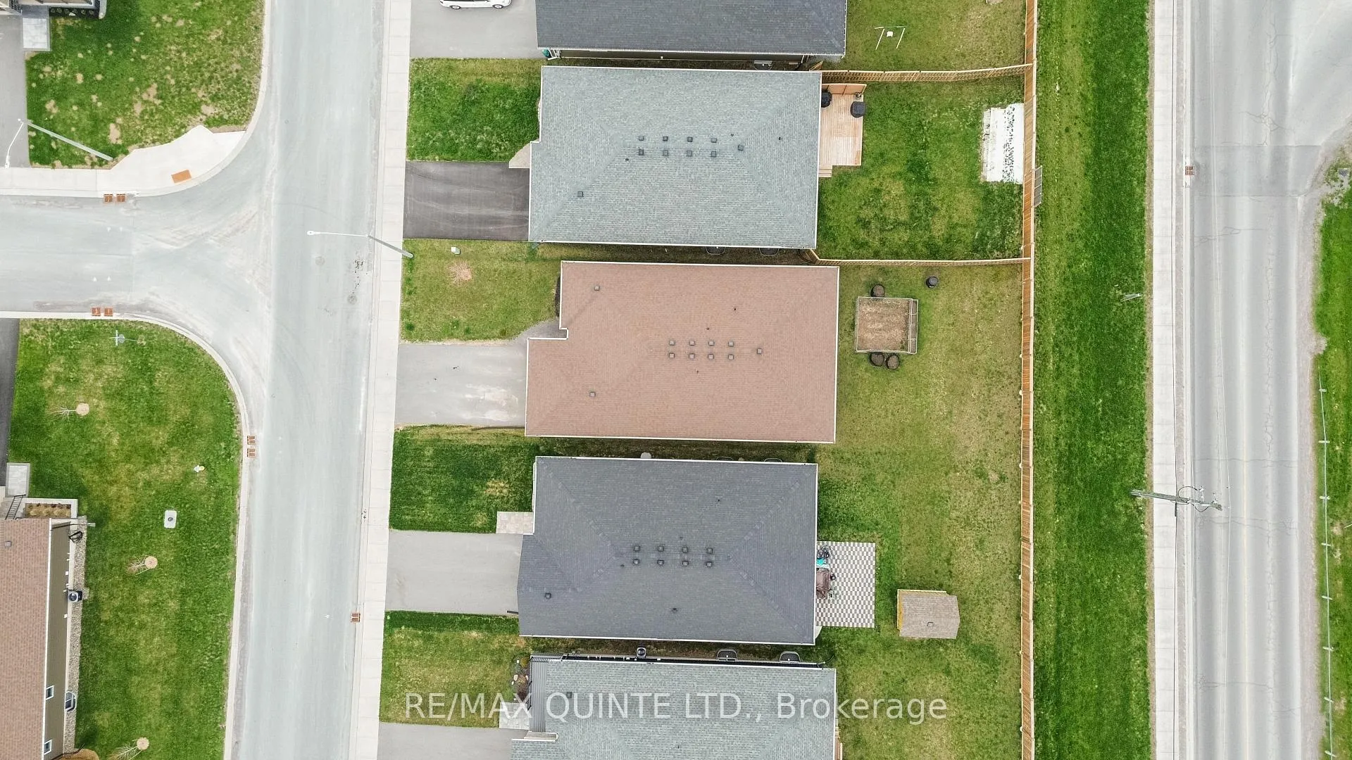Photo 5 of 126 Northumberland Boulevard, Quinte West, Murray Ward — HOMEH