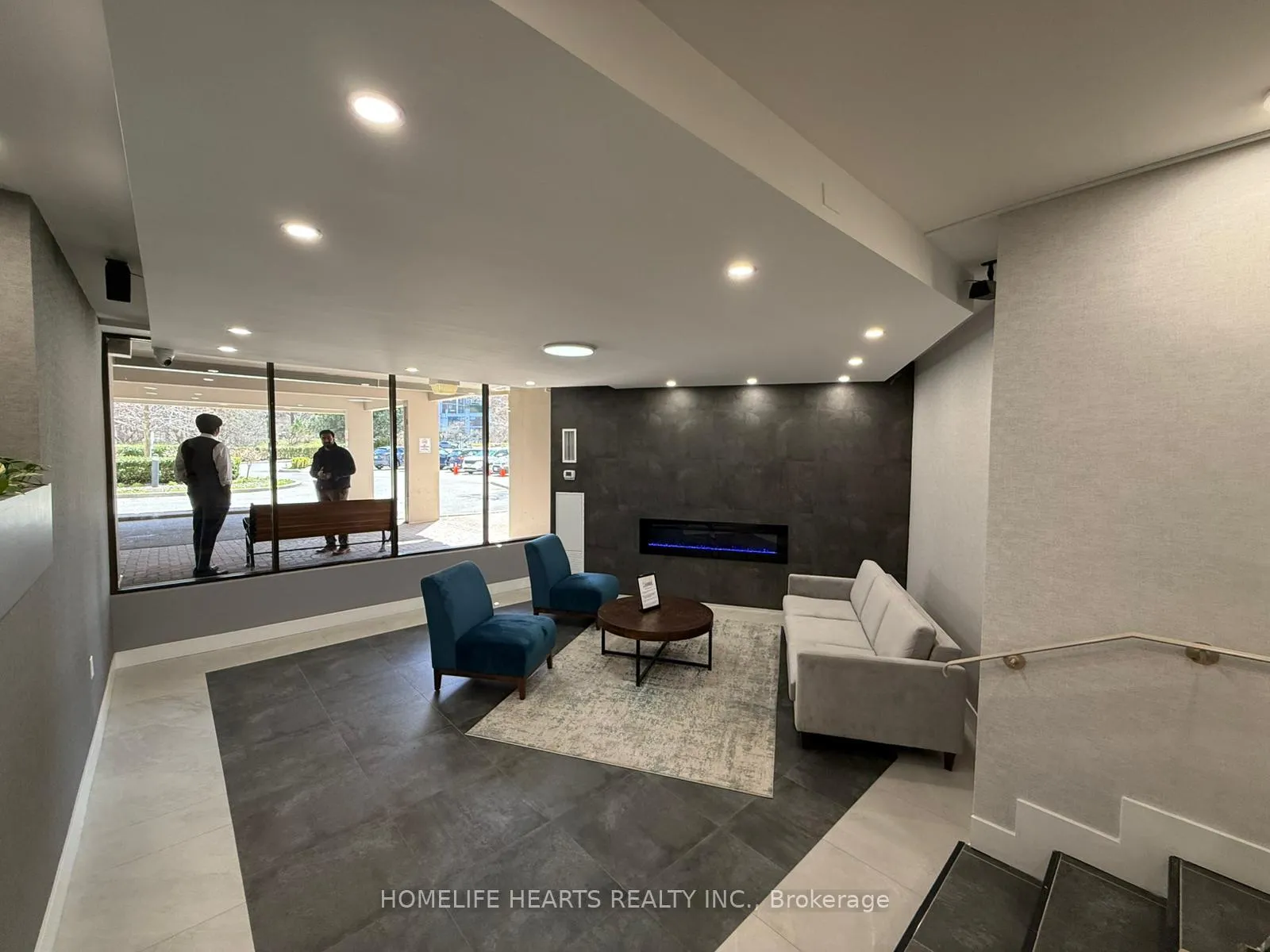 Photo 2 of Unit 315, 20 Edgecliff Golfway, Toronto, Flemingdon Park — HOMEH