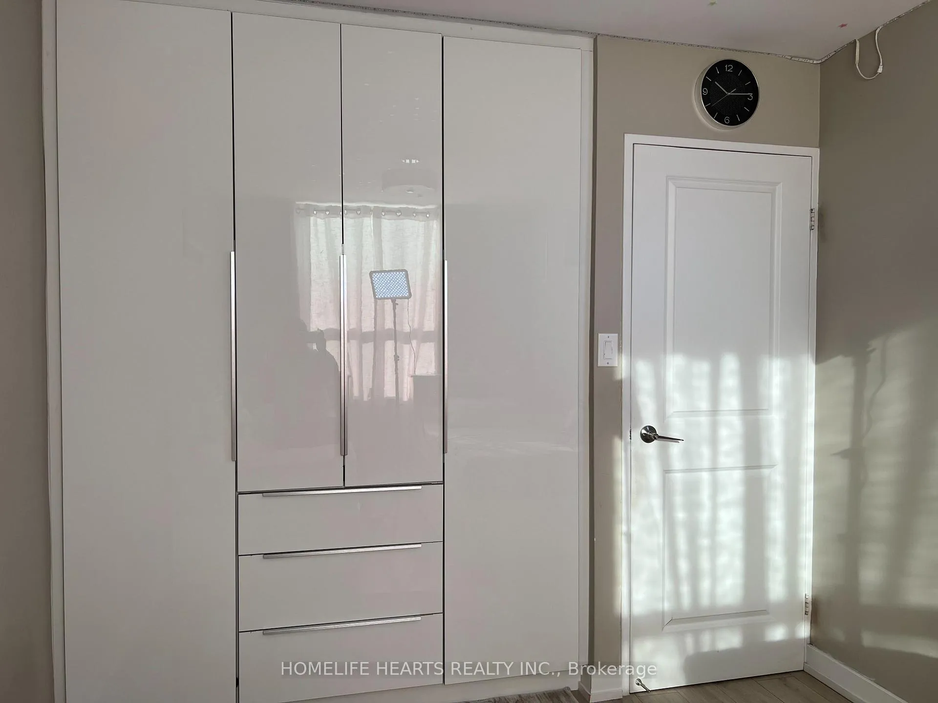 Photo 10 of Unit 315, 20 Edgecliff Golfway, Toronto, Flemingdon Park — HOMEH