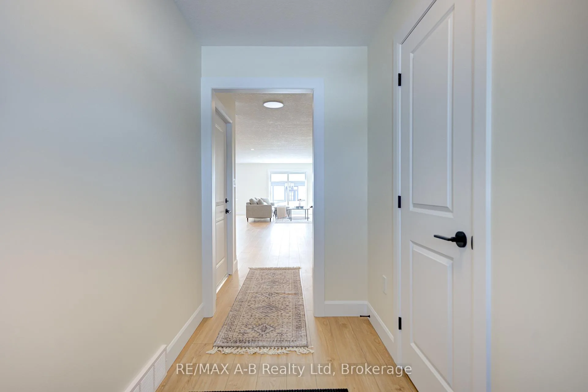 Photo 5 of 30 Linda Drive, Huron East, Seaforth — HOMEH