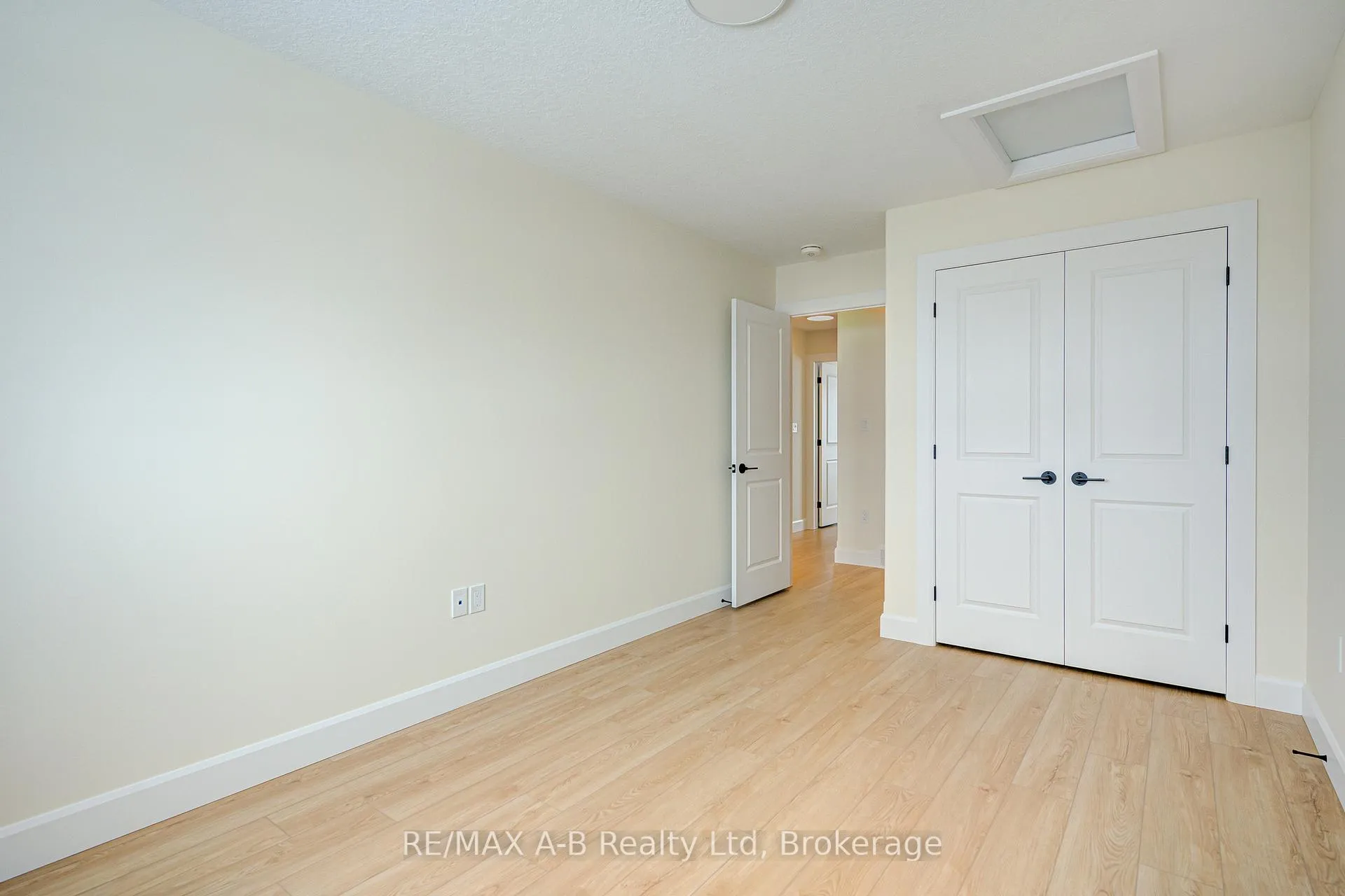 Photo 26 of 30 Linda Drive, Huron East, Seaforth — HOMEH
