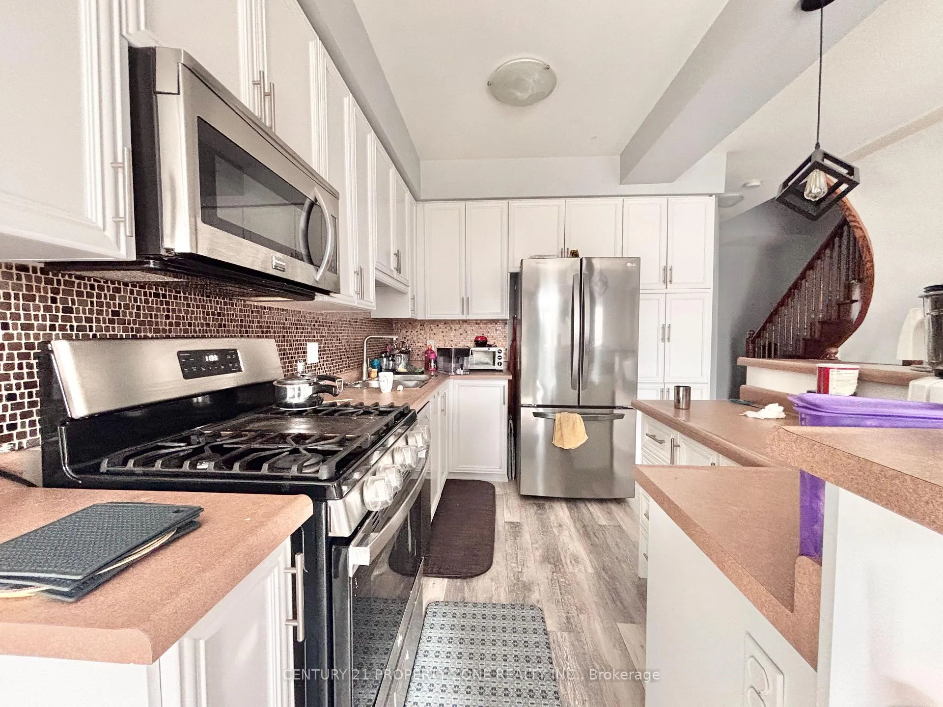 Photo 8 of 7 Marina Point Crescent, Hamilton, Stoney Creek — HOMEH