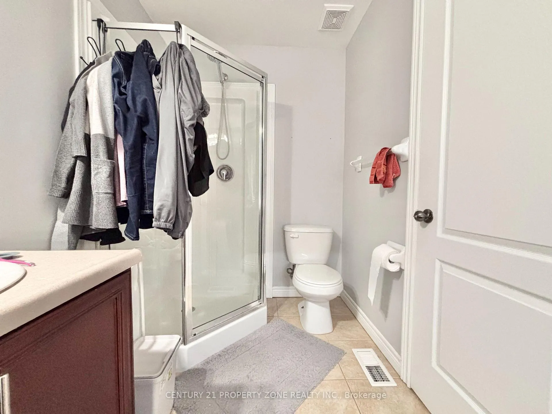 Photo 12 of 7 Marina Point Crescent, Hamilton, Stoney Creek — HOMEH