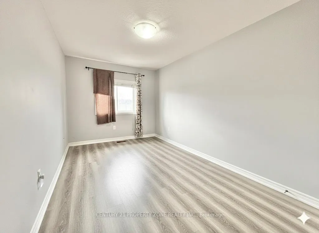 Photo 20 of 7 Marina Point Crescent, Hamilton, Stoney Creek — HOMEH