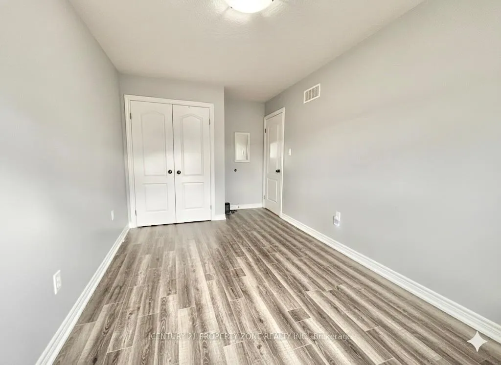 Photo 21 of 7 Marina Point Crescent, Hamilton, Stoney Creek — HOMEH