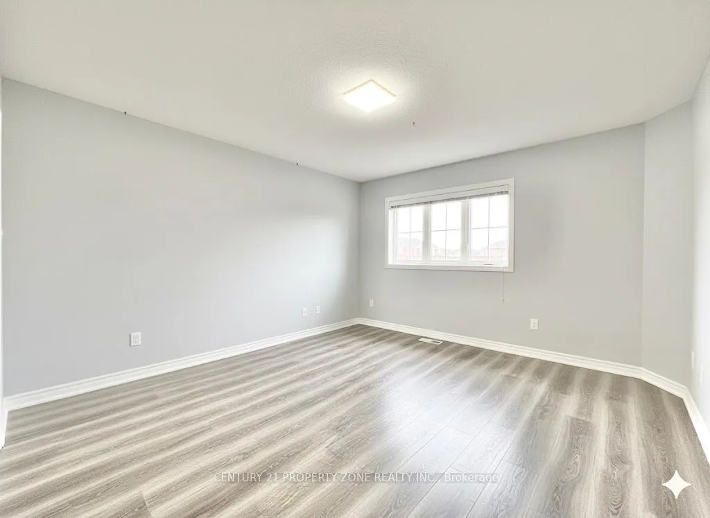 Photo 23 of 7 Marina Point Crescent, Hamilton, Stoney Creek — HOMEH