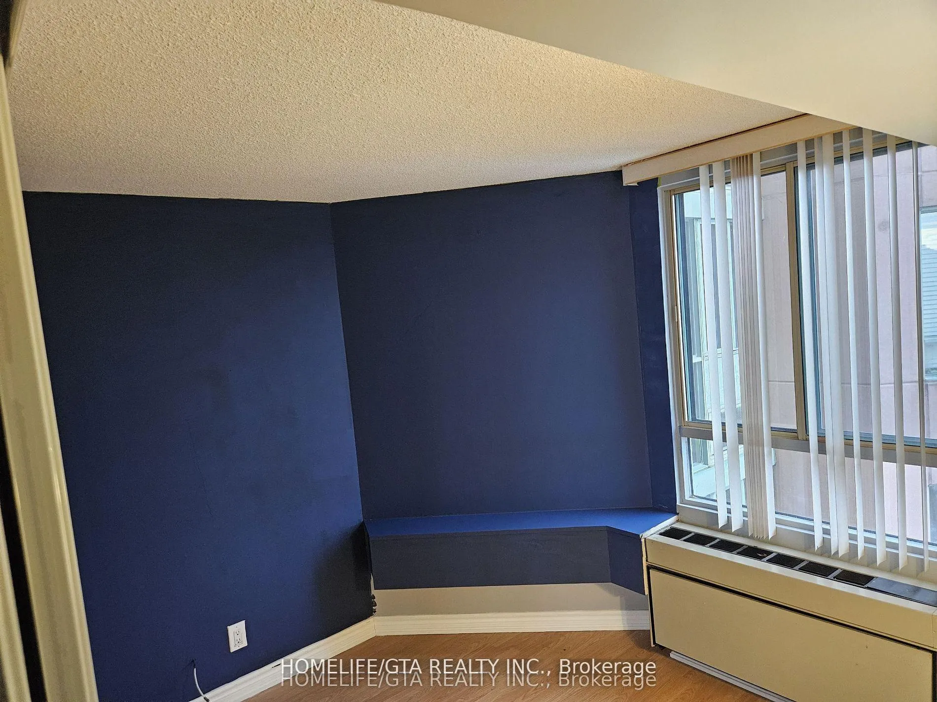 Photo 9 of Unit 1409, 41 Markbrook Lane, Etobicoke, Mount Olive-Silverstone-Jamestown — HOMEH
