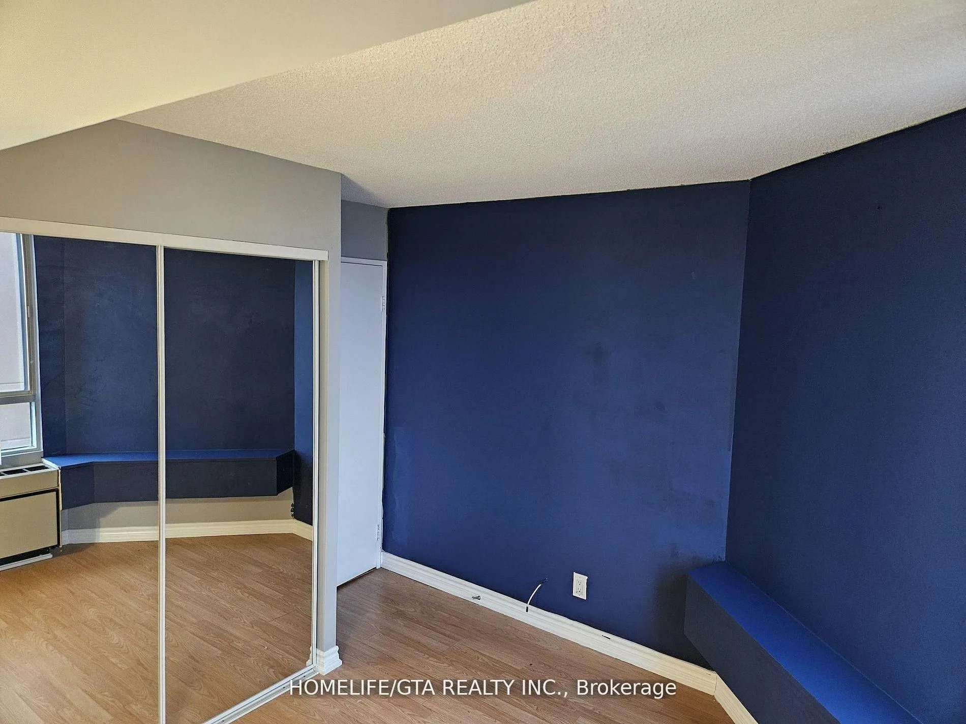 Photo 10 of Unit 1409, 41 Markbrook Lane, Etobicoke, Mount Olive-Silverstone-Jamestown — HOMEH