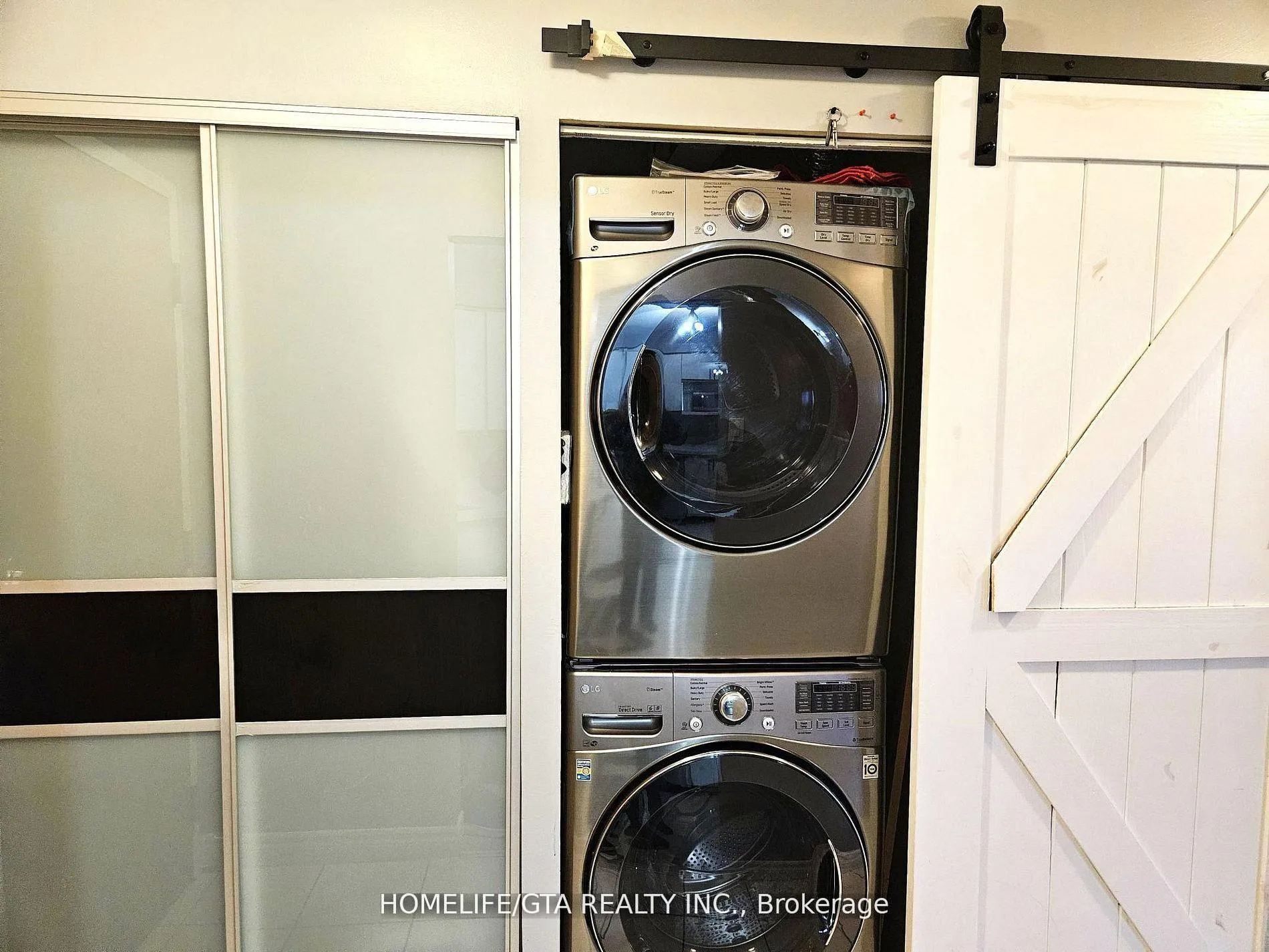 Photo 12 of Unit 1409, 41 Markbrook Lane, Etobicoke, Mount Olive-Silverstone-Jamestown — HOMEH