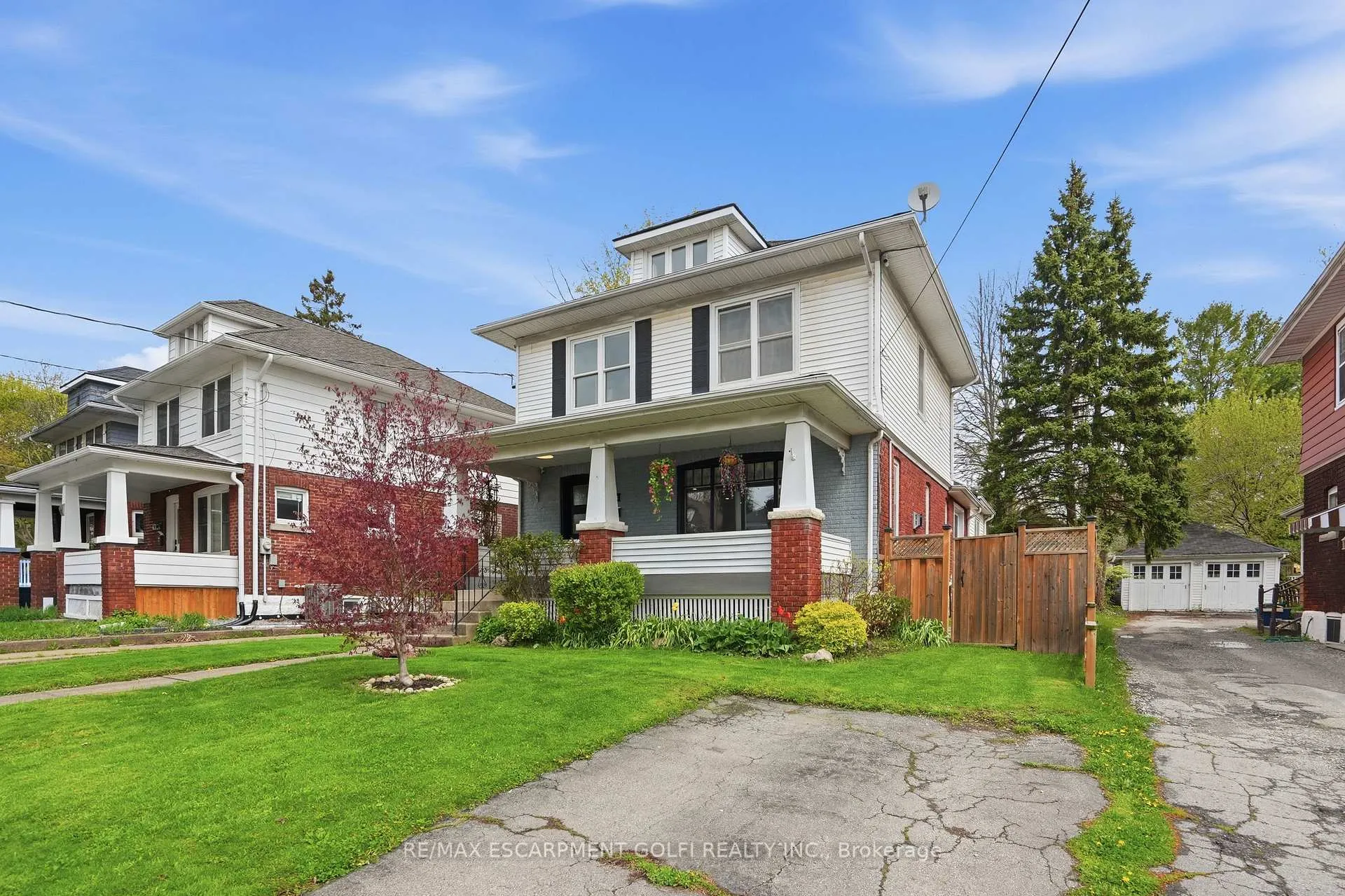 Photo 3 of 4351 Seneca Street, Niagara Falls, Downtown — HOMEH