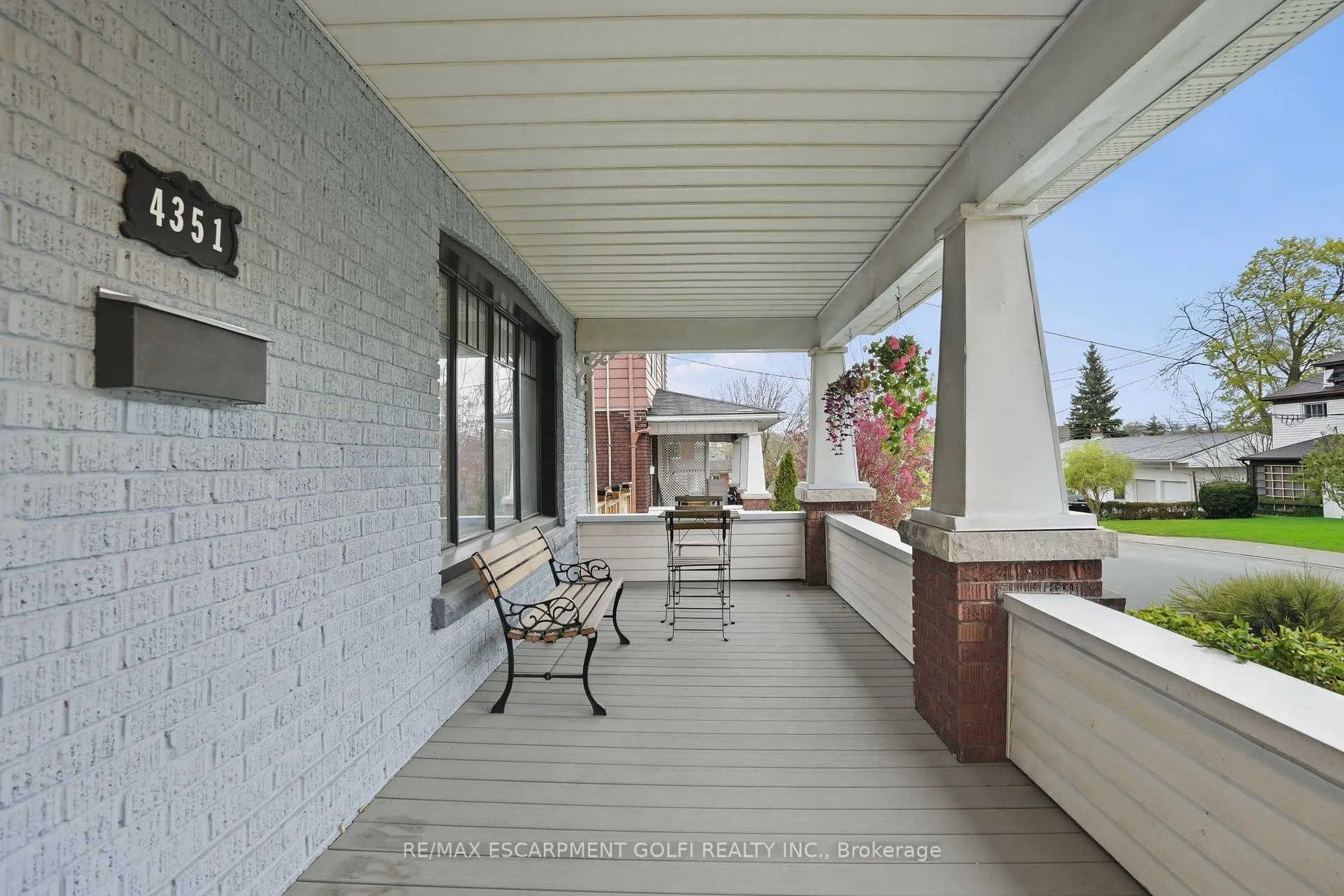 Photo 4 of 4351 Seneca Street, Niagara Falls, Downtown — HOMEH