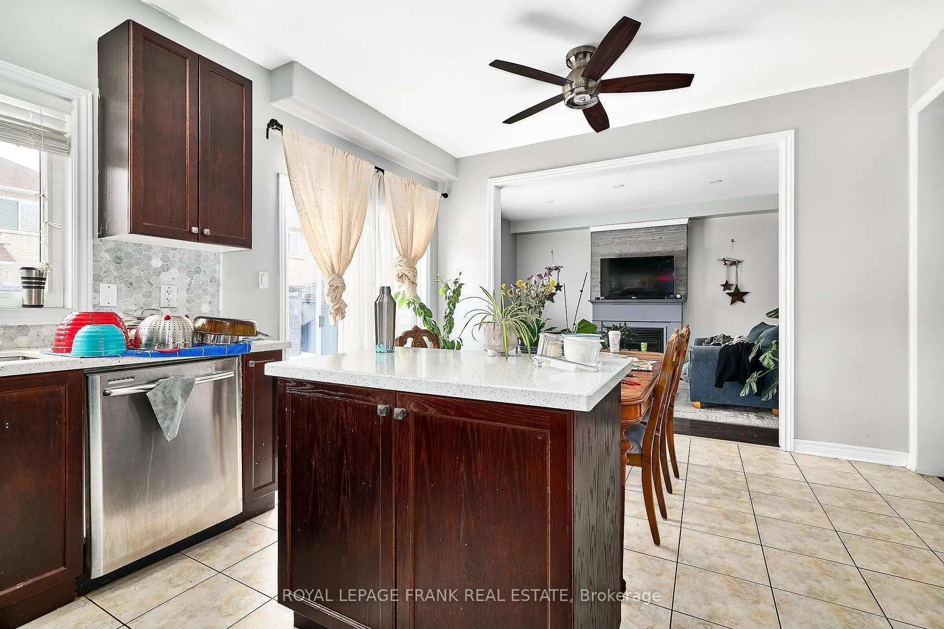 Photo 8 of 98 Glen Eagles Drive, Clarington, Courtice — HOMEH