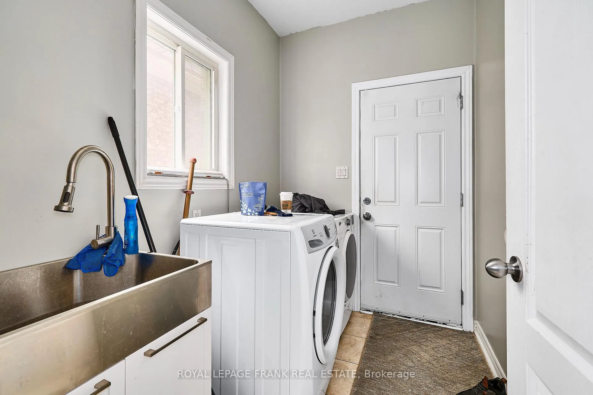 Photo 12 of 98 Glen Eagles Drive, Clarington, Courtice — HOMEH