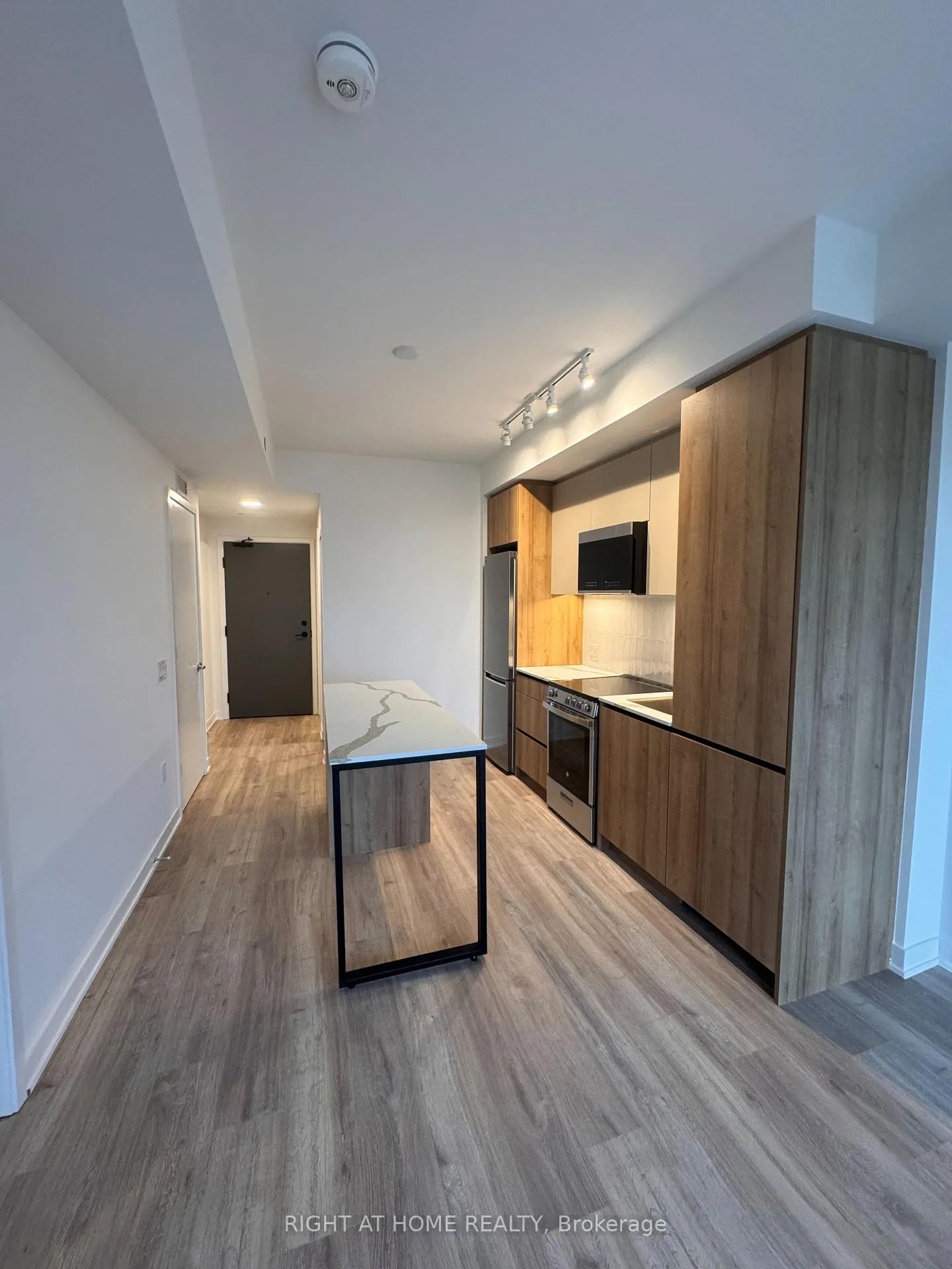 Photo 2 of Unit 515, 20 All Nations Drive, Brampton, Northwest Brampton — HOMEH