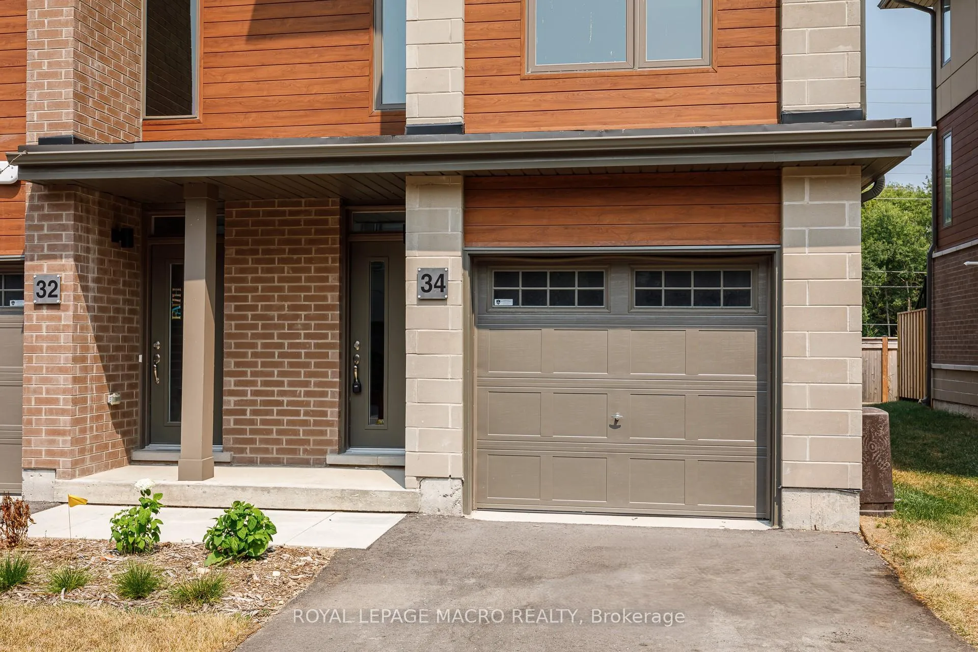 Photo 2 of 34 Winters Crescent, Collingwood — HOMEH