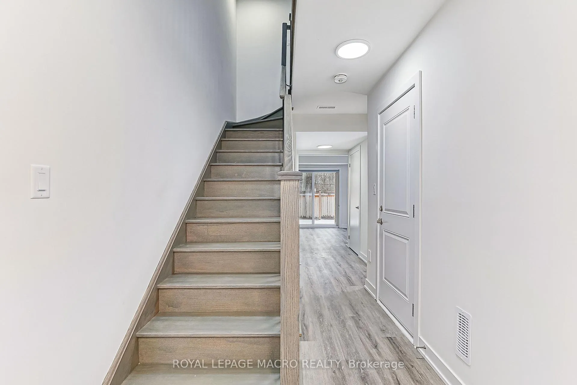 Photo 7 of 34 Winters Crescent, Collingwood — HOMEH