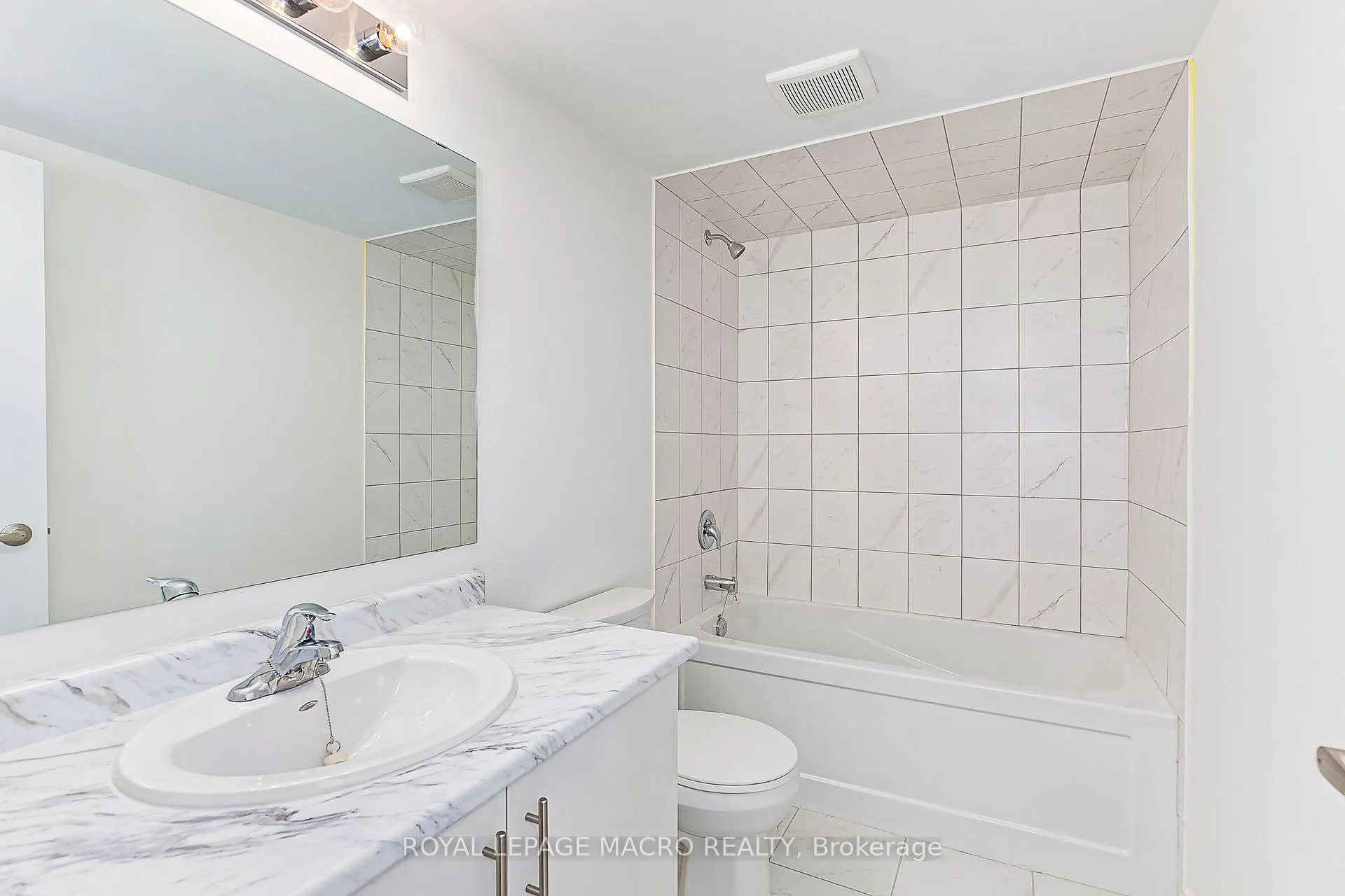 Photo 8 of 34 Winters Crescent, Collingwood — HOMEH