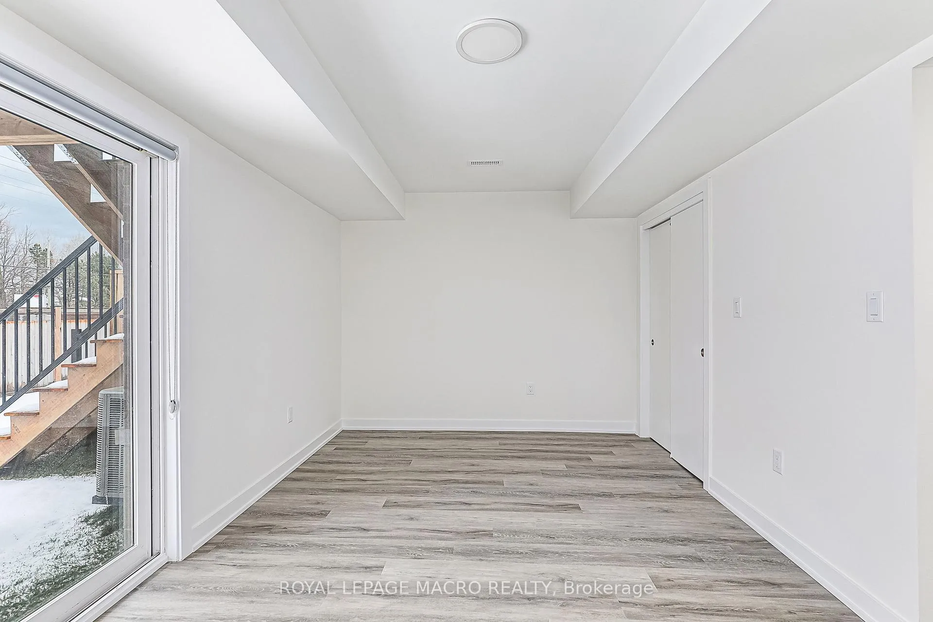 Photo 9 of 34 Winters Crescent, Collingwood — HOMEH