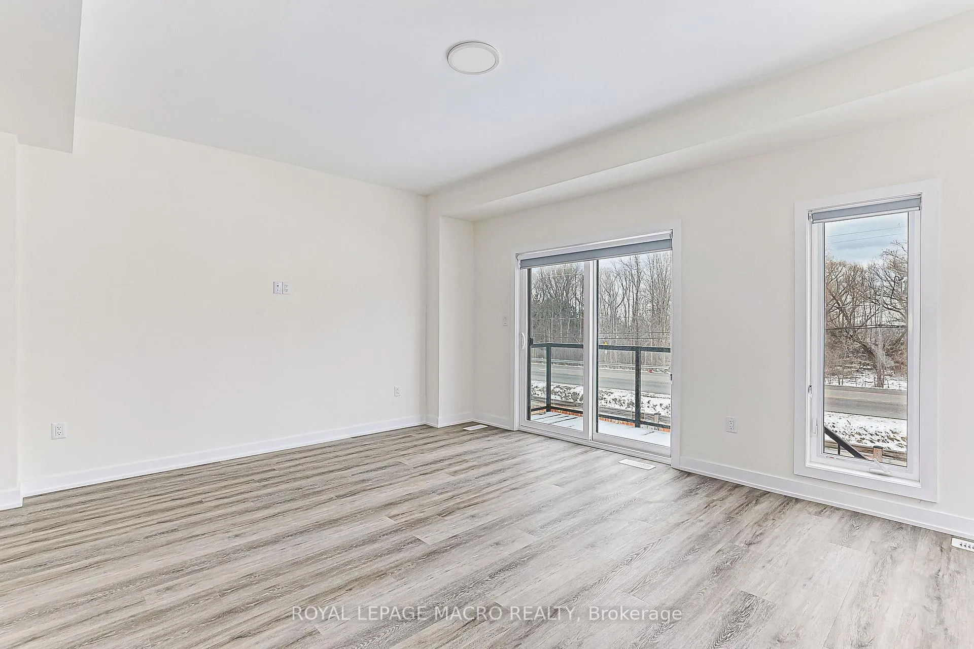 Photo 13 of 34 Winters Crescent, Collingwood — HOMEH