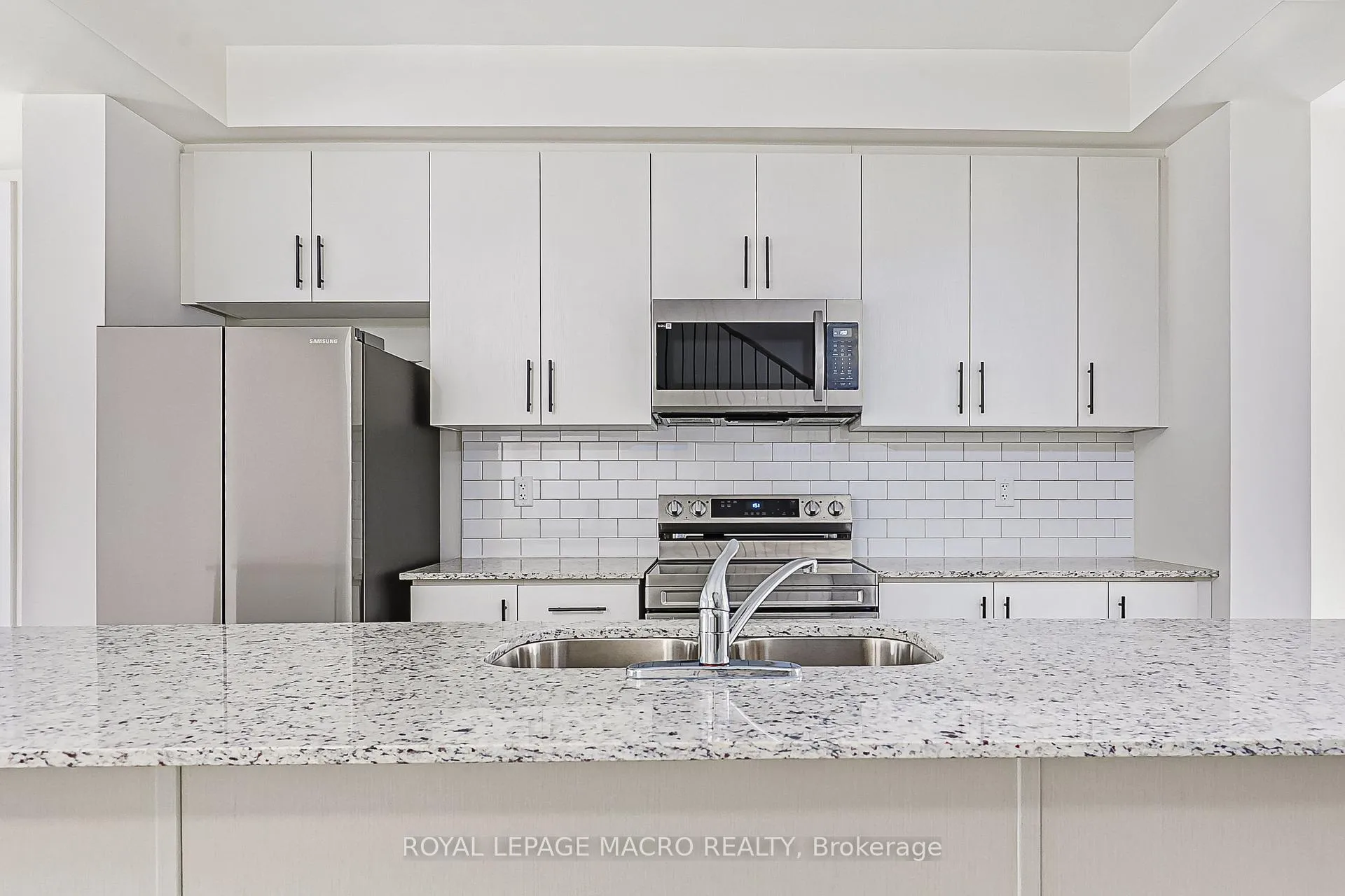 Photo 16 of 34 Winters Crescent, Collingwood — HOMEH
