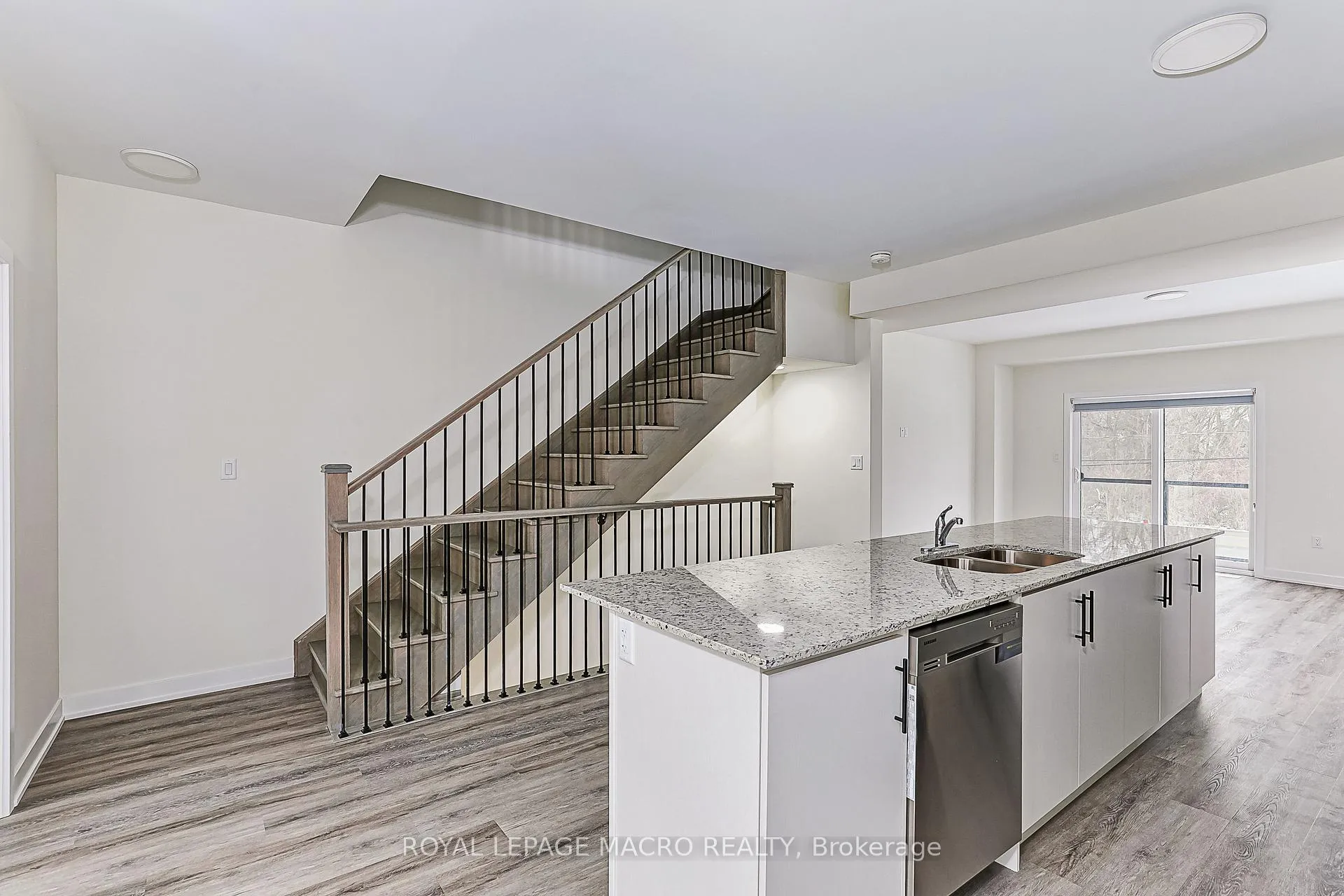 Photo 19 of 34 Winters Crescent, Collingwood — HOMEH