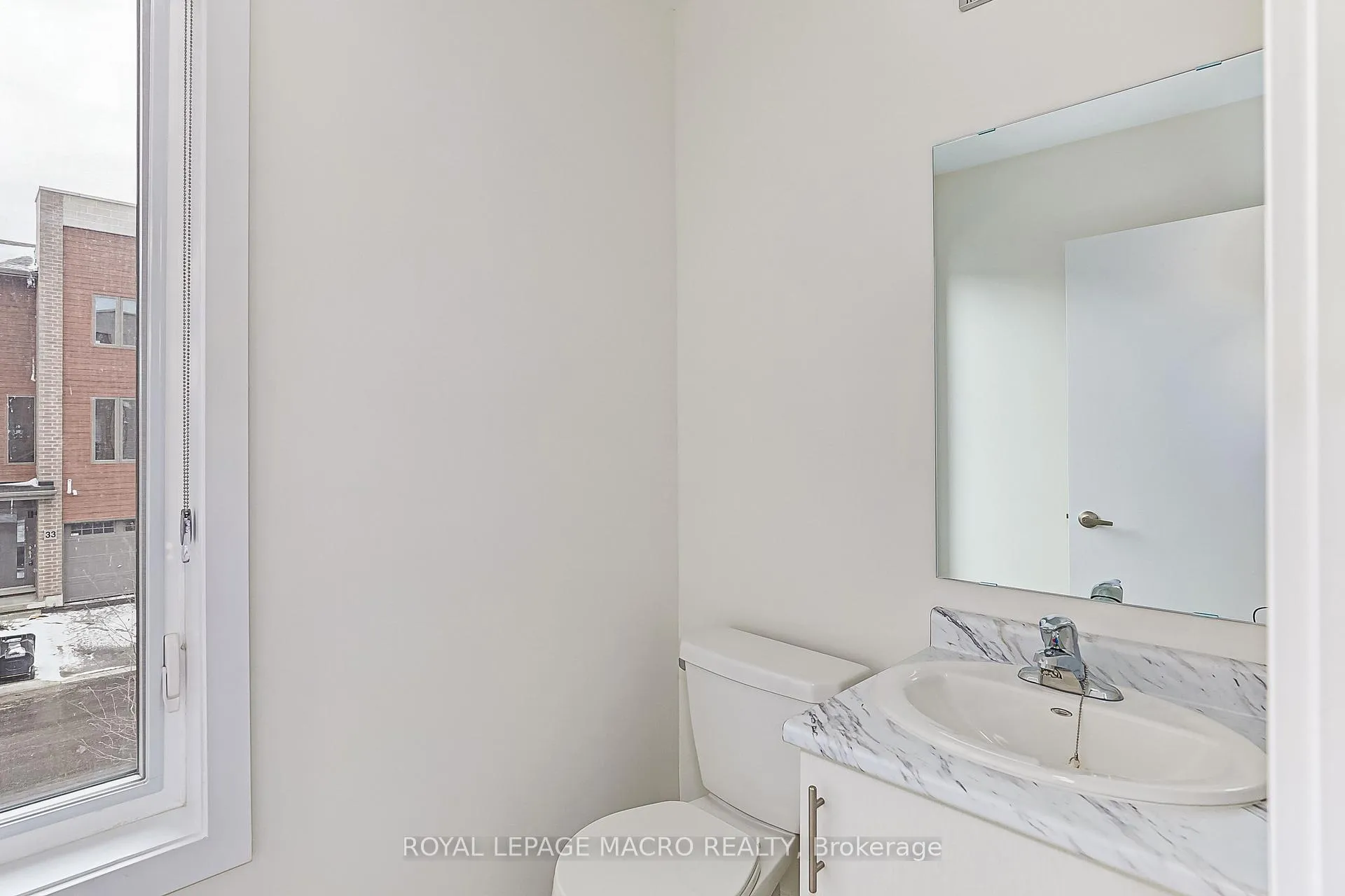 Photo 21 of 34 Winters Crescent, Collingwood — HOMEH