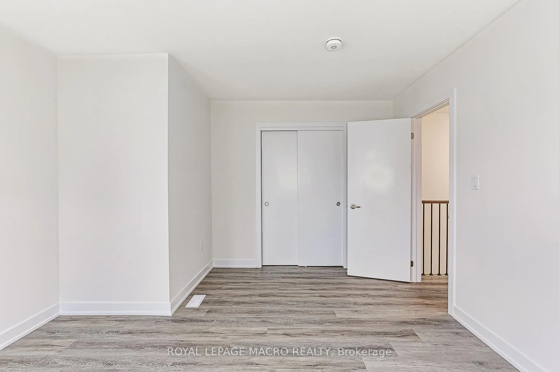 Photo 28 of 34 Winters Crescent, Collingwood — HOMEH