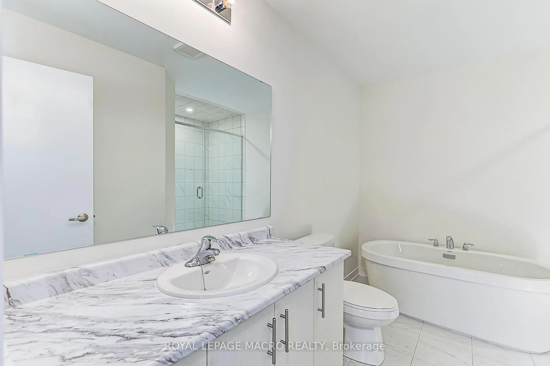 Photo 33 of 34 Winters Crescent, Collingwood — HOMEH