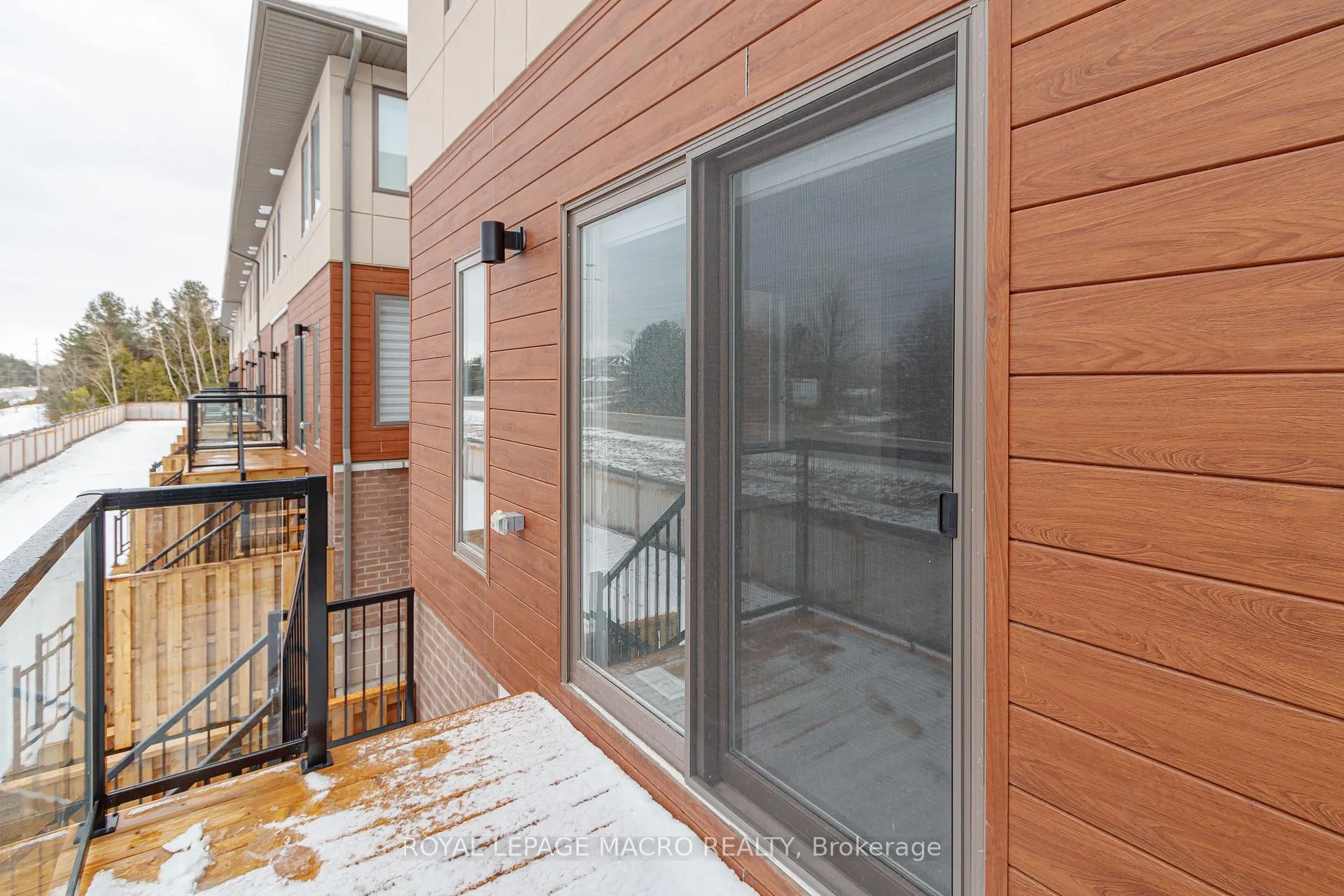 Photo 41 of 34 Winters Crescent, Collingwood — HOMEH