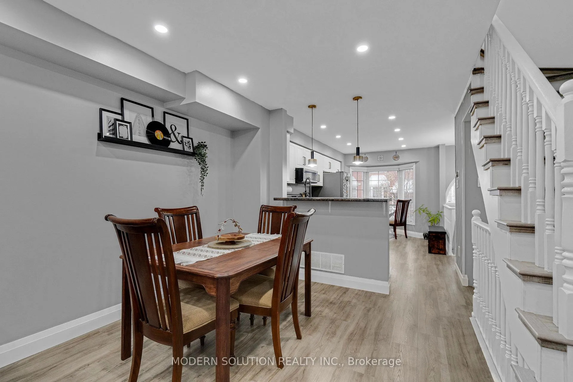Photo 9 of Unit 29, 3480 Upper Middle Road, Burlington, Palmer — HOMEH